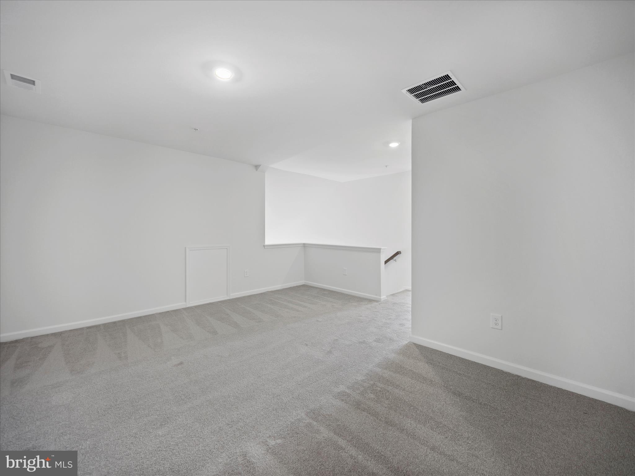 CORTLAND VILLAS - Residential