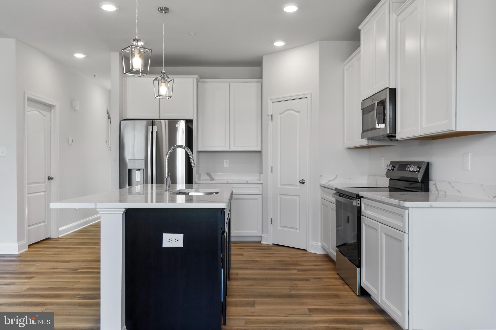 CORTLAND VILLAS - Residential