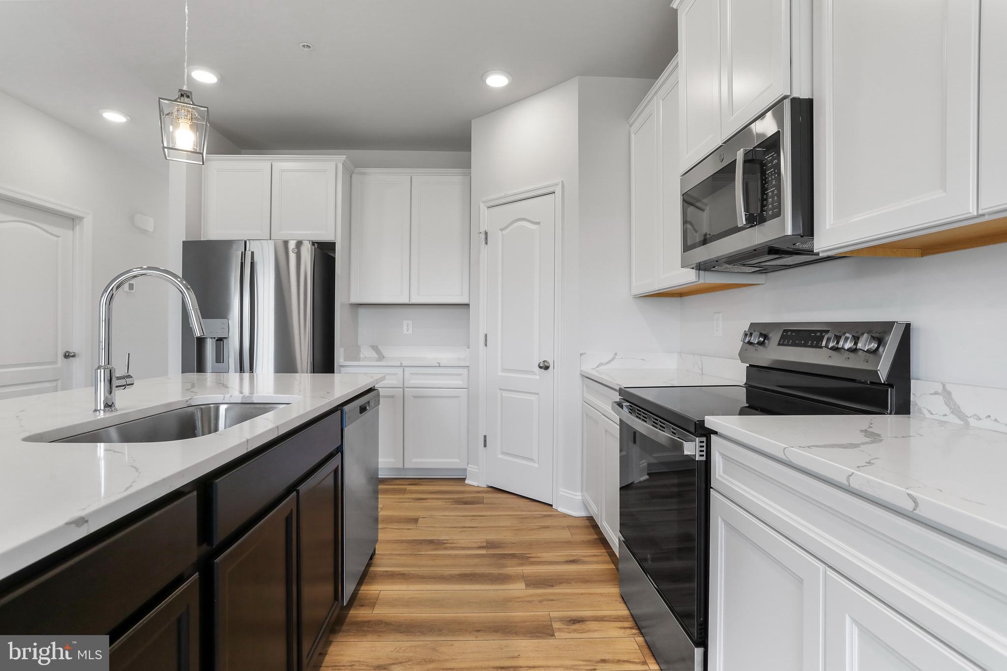 CORTLAND VILLAS - Residential