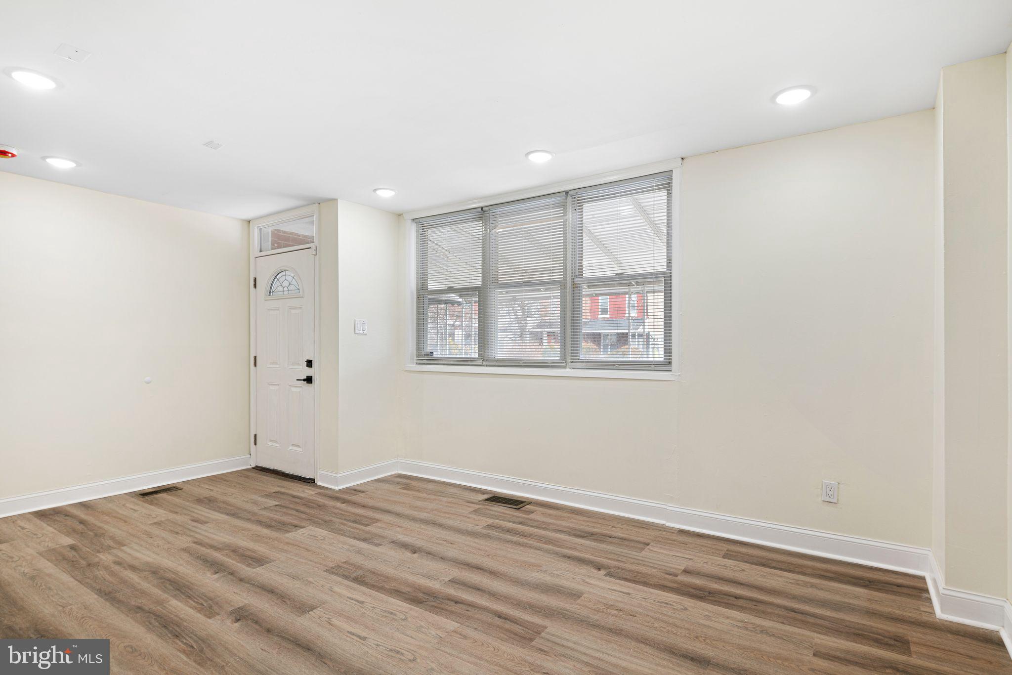 MILL CREEK - Residential