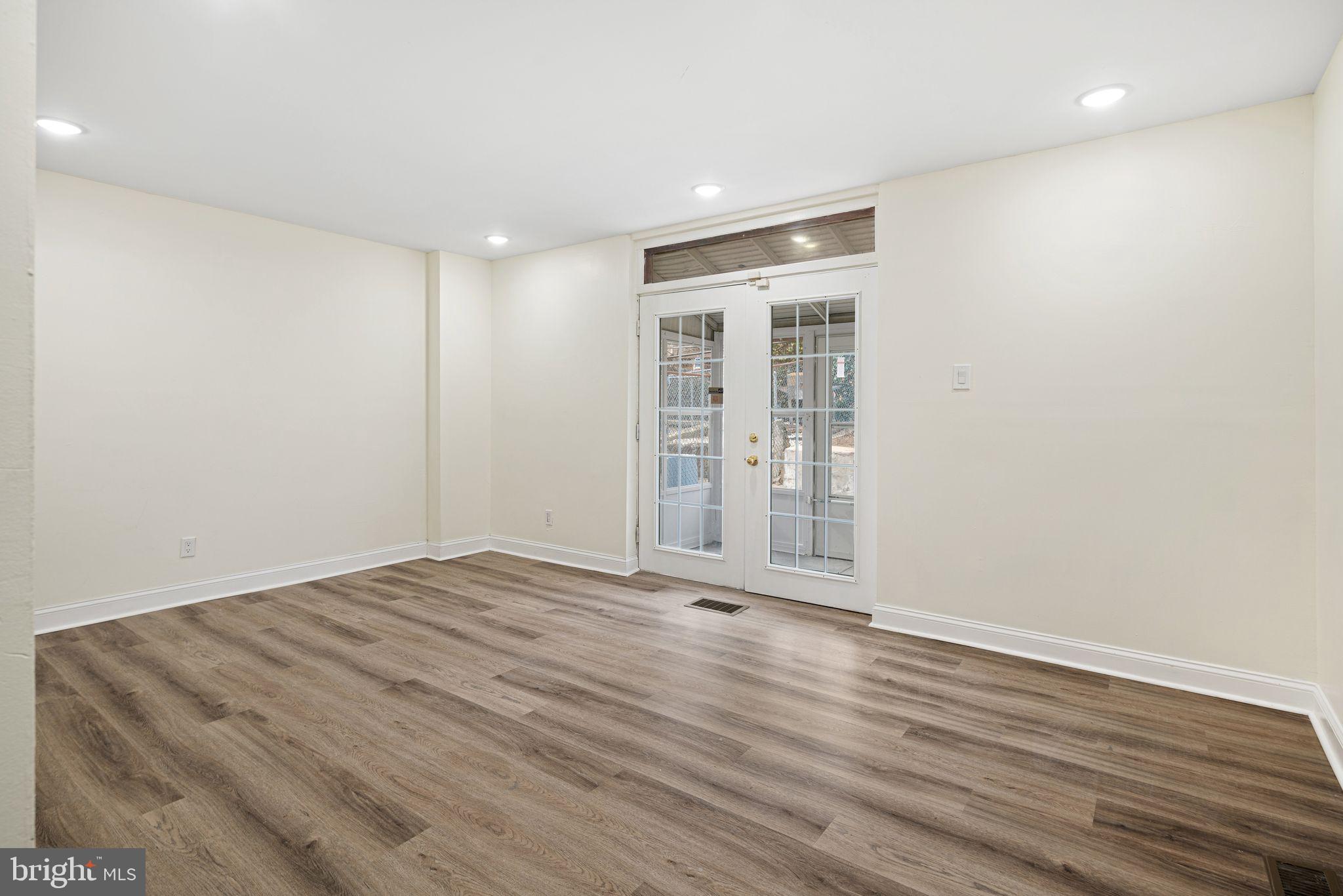 MILL CREEK - Residential