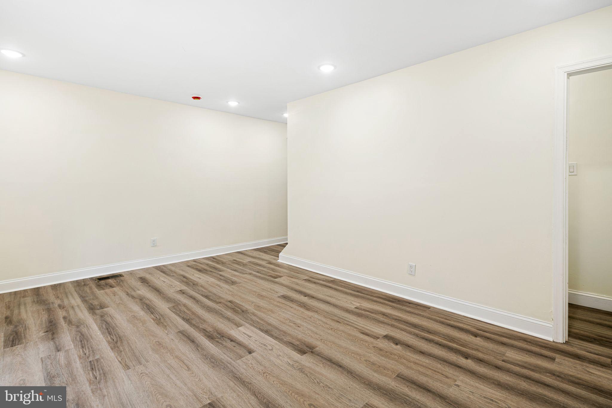 MILL CREEK - Residential