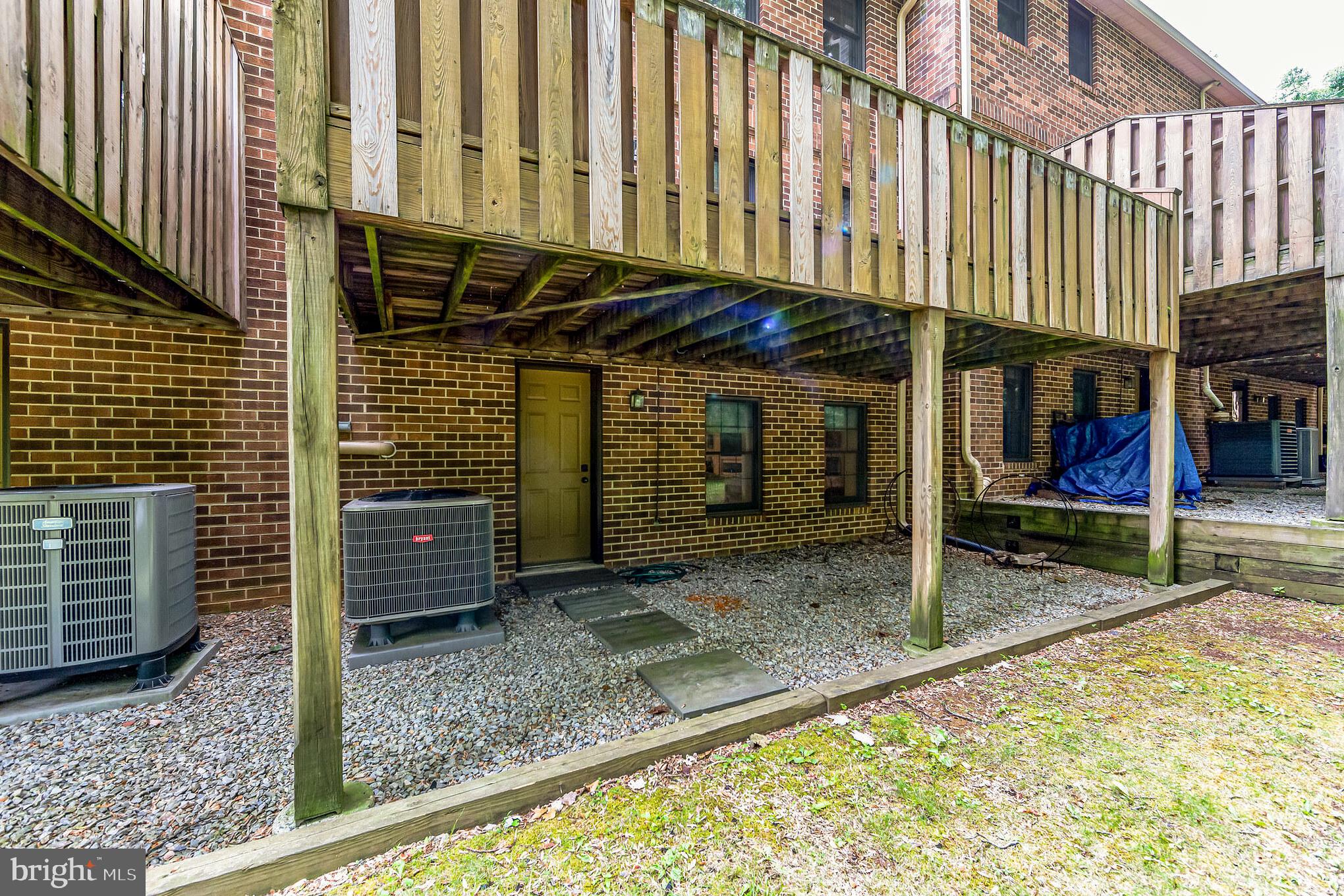 RUSTMONT - Residential