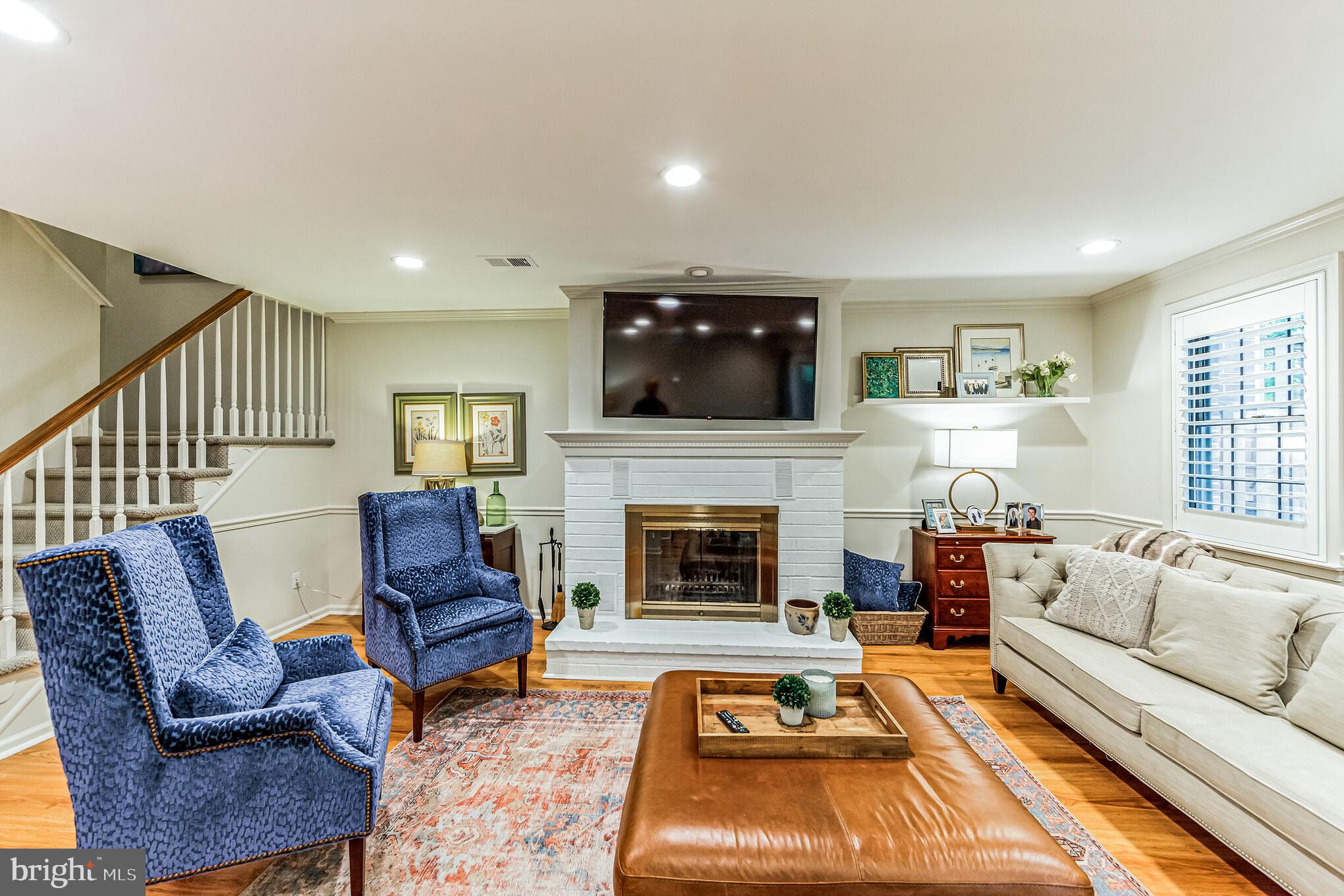 RUSTMONT - Residential