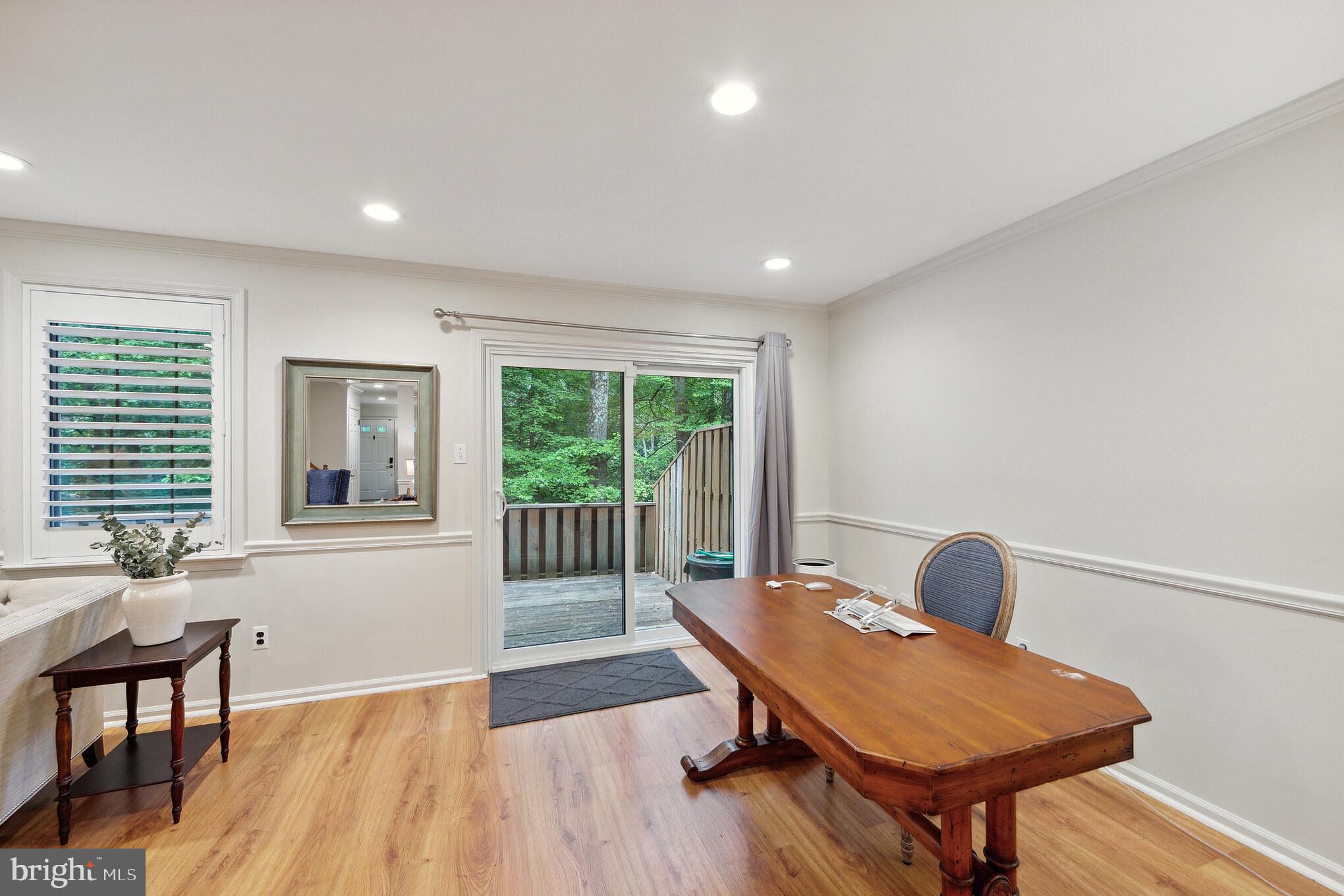 RUSTMONT - Residential