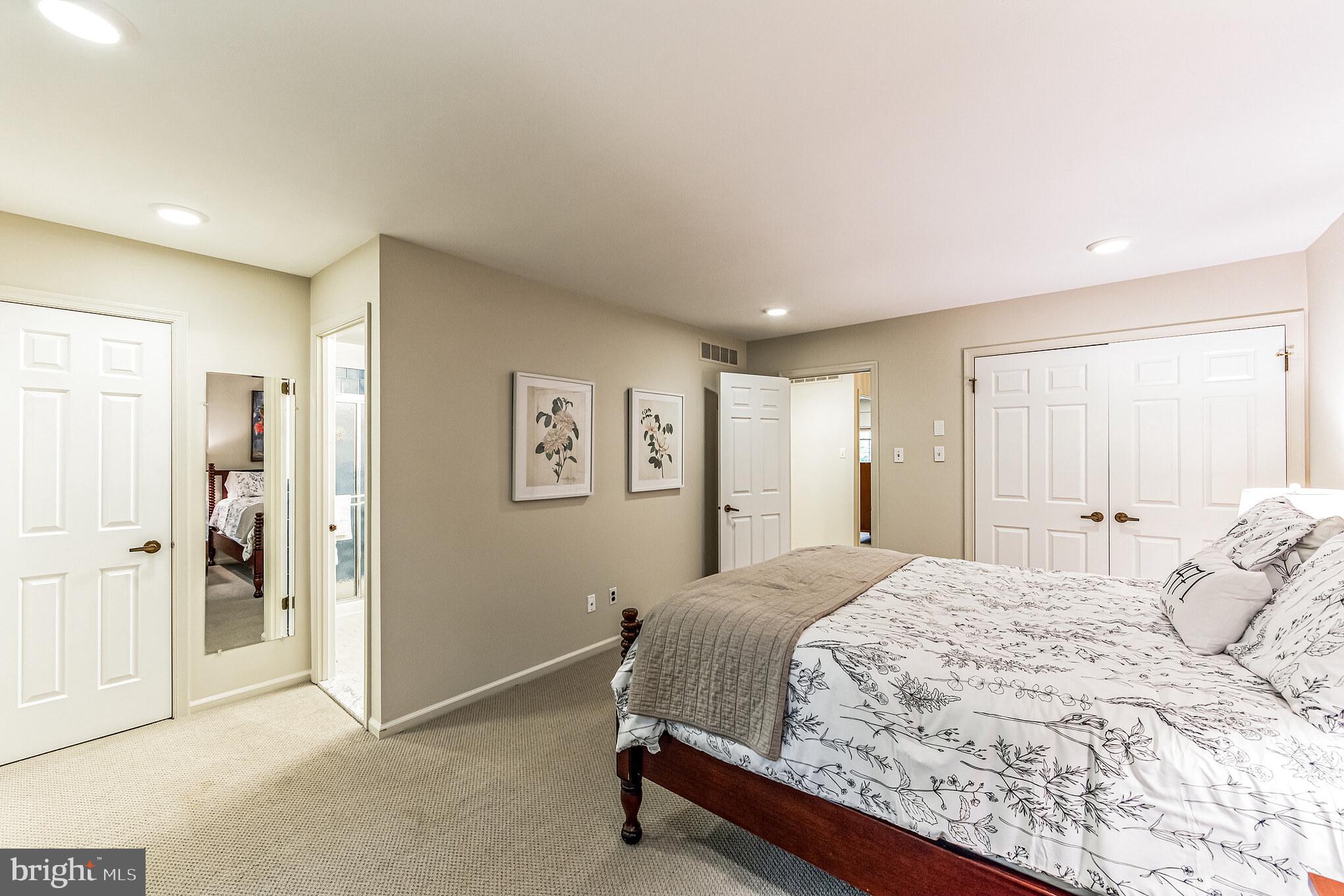 RUSTMONT - Residential