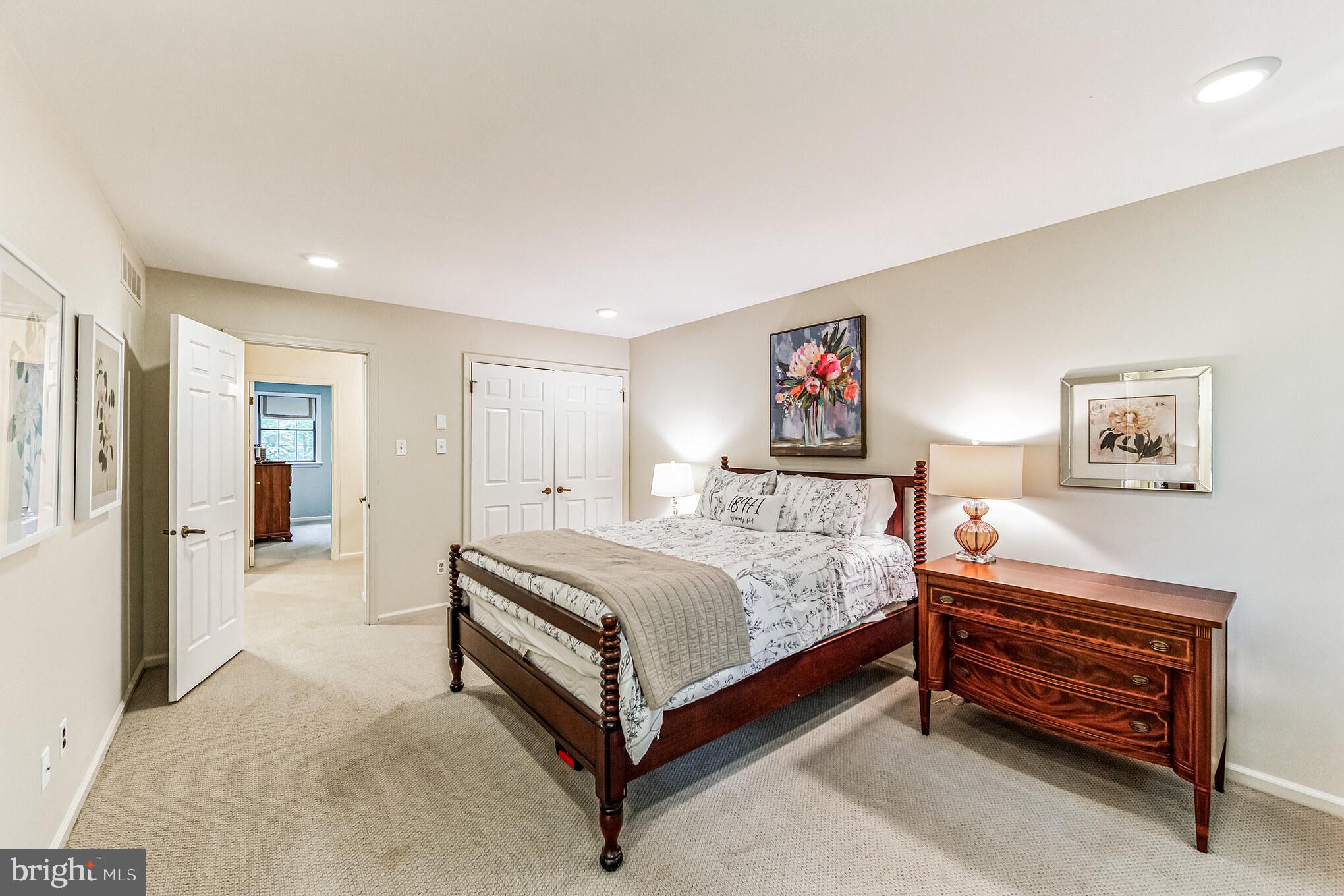 RUSTMONT - Residential