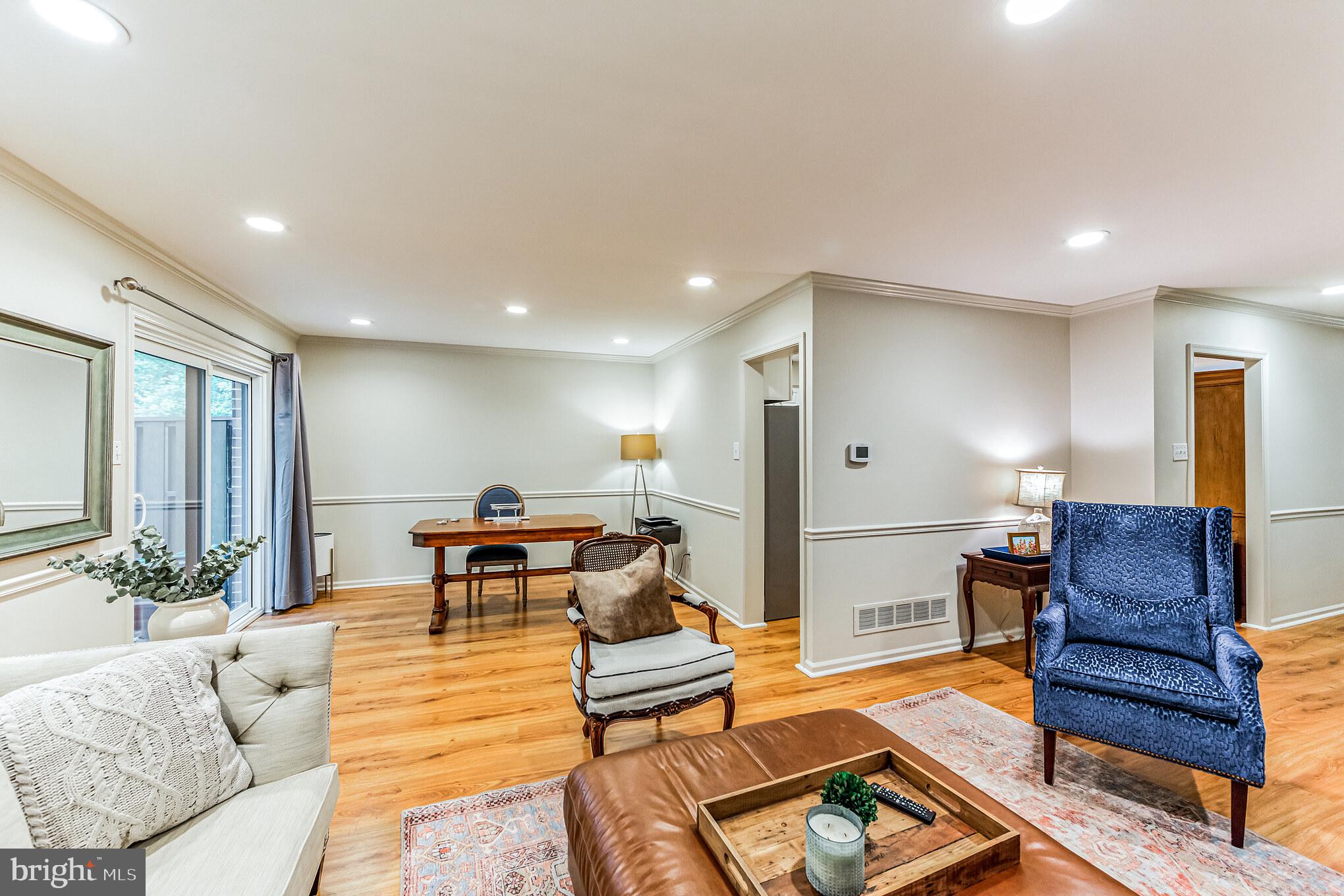 RUSTMONT - Residential