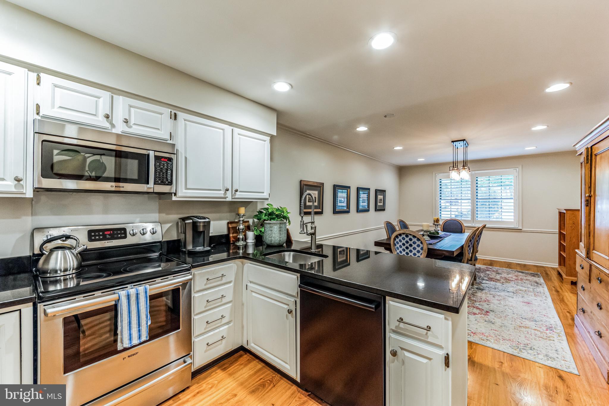 RUSTMONT - Residential