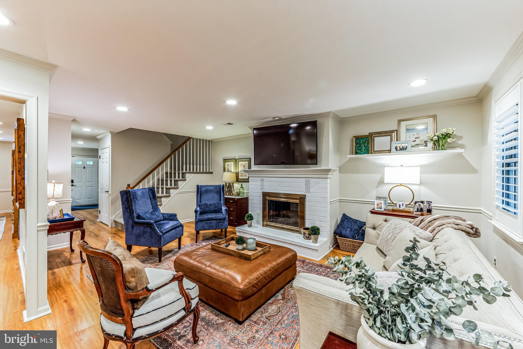 RUSTMONT - Residential