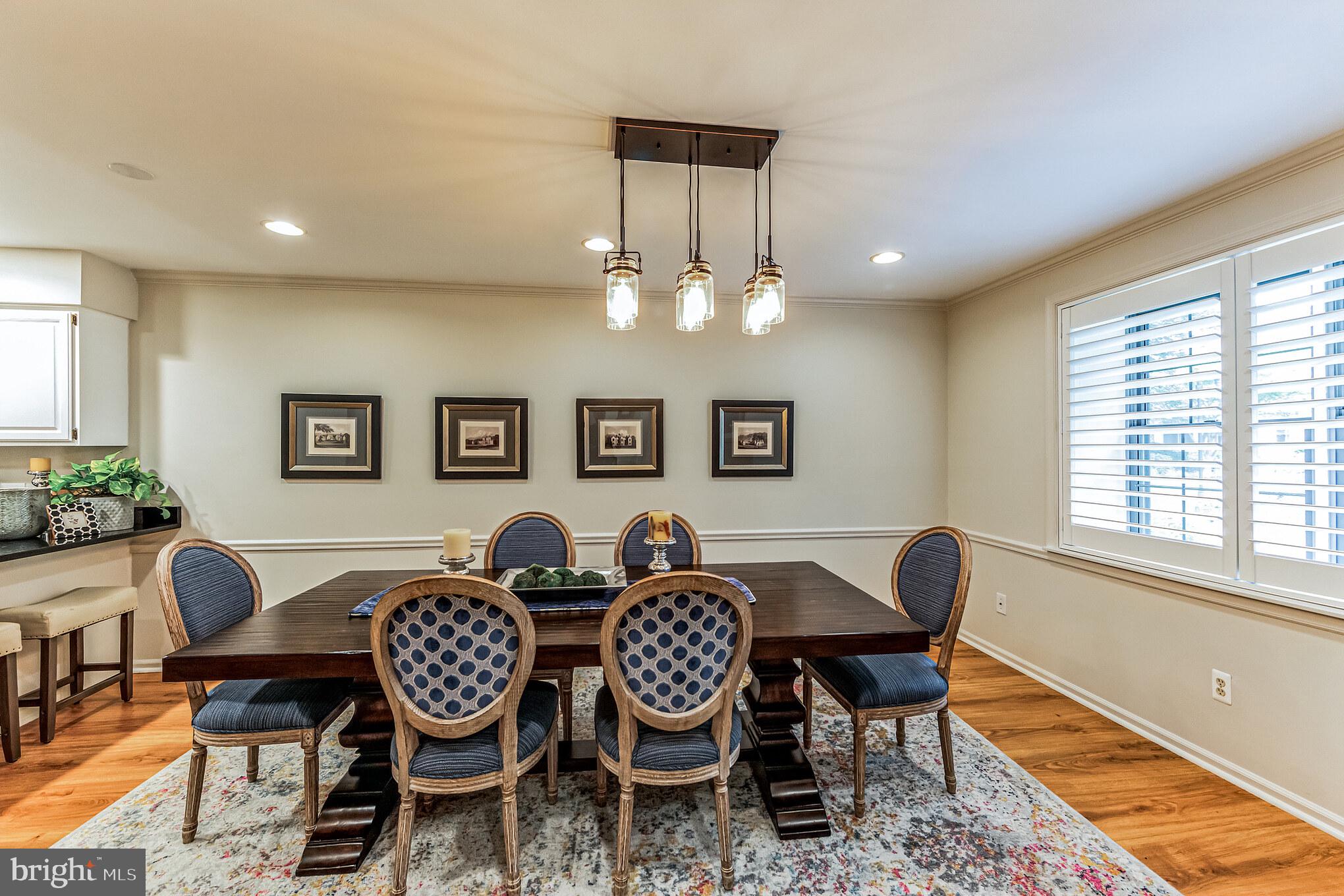 RUSTMONT - Residential