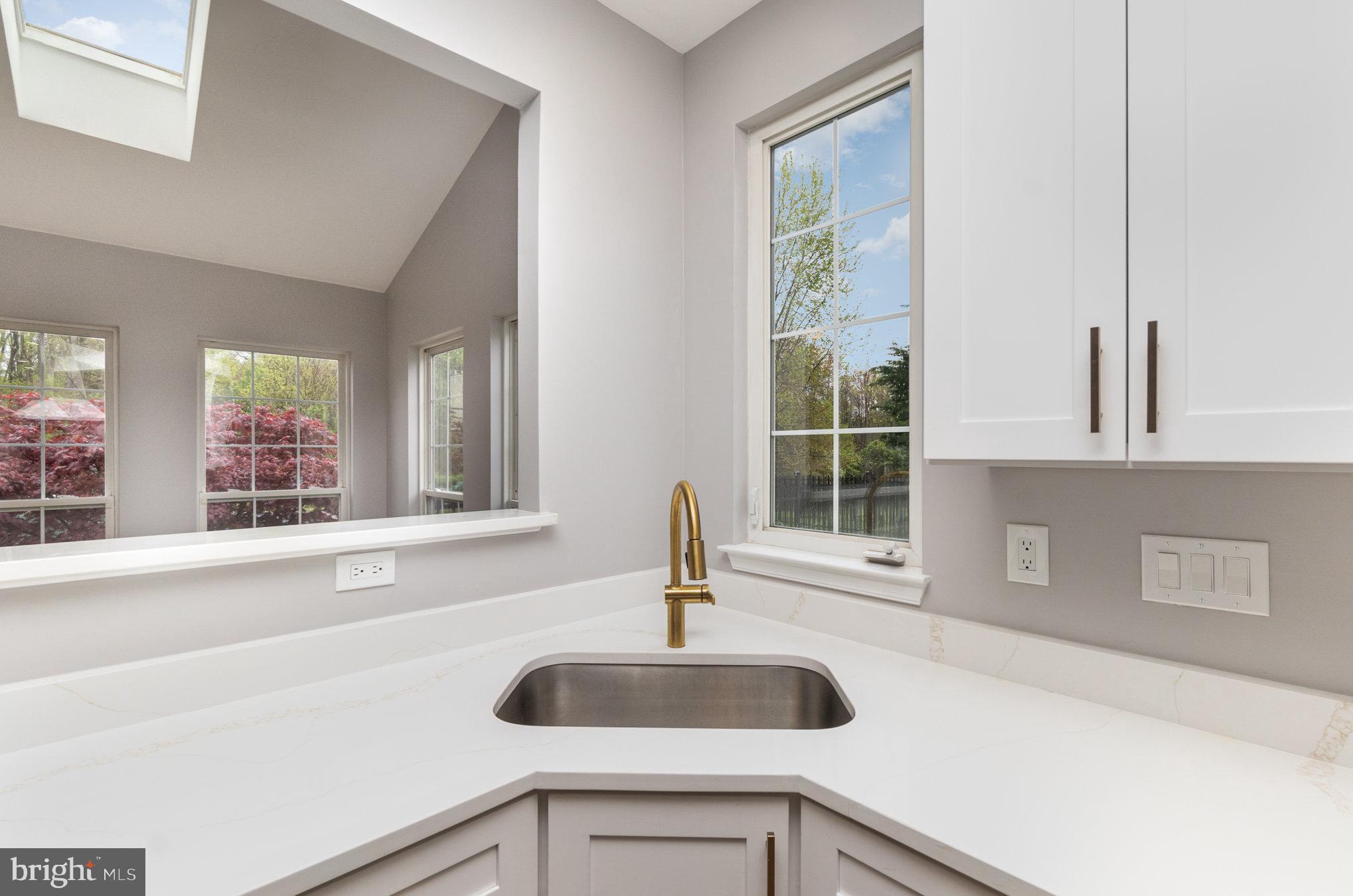 AMYCLAE EAST - Residential