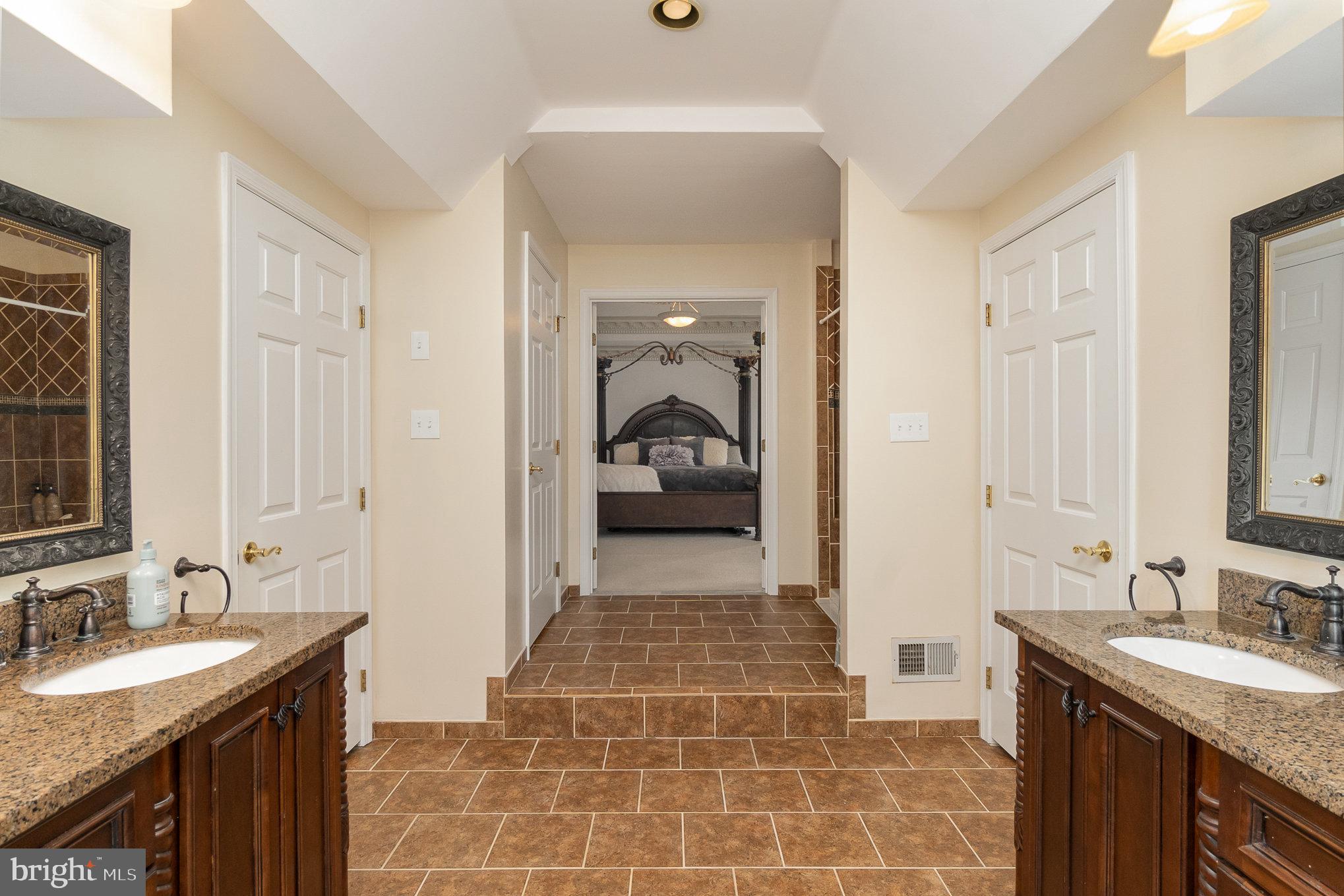 AMYCLAE EAST - Residential