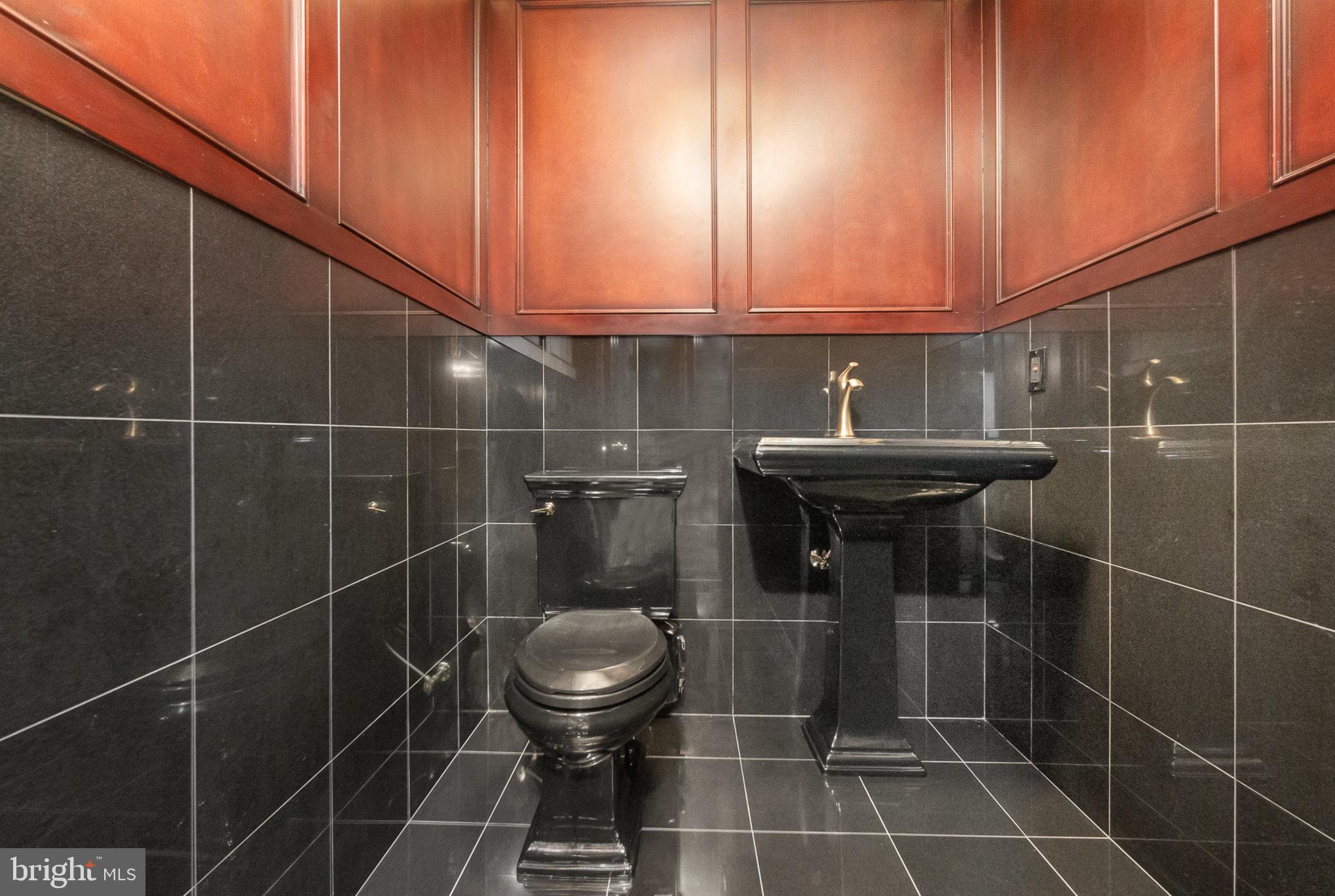 AMYCLAE EAST - Residential