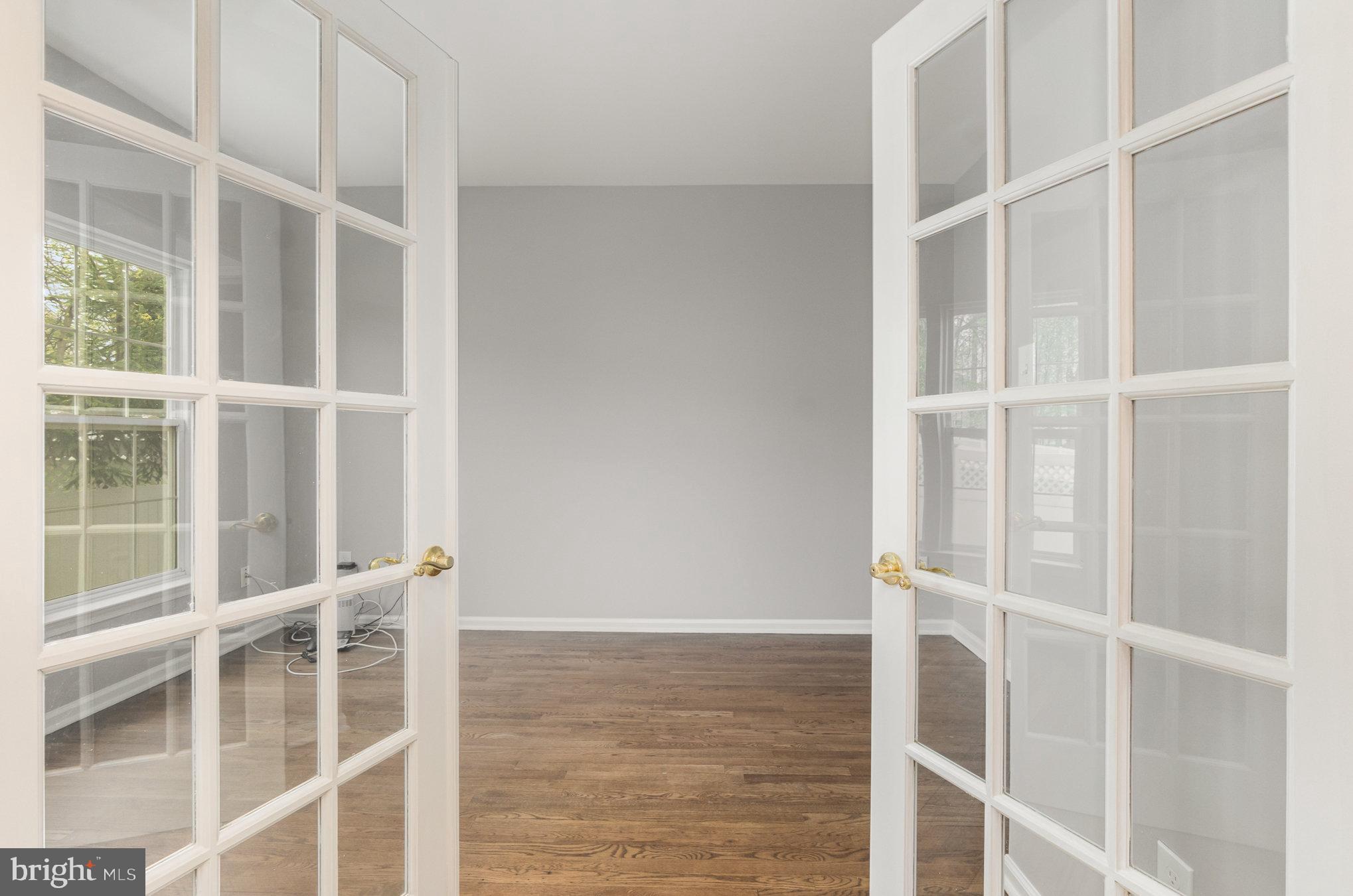 AMYCLAE EAST - Residential