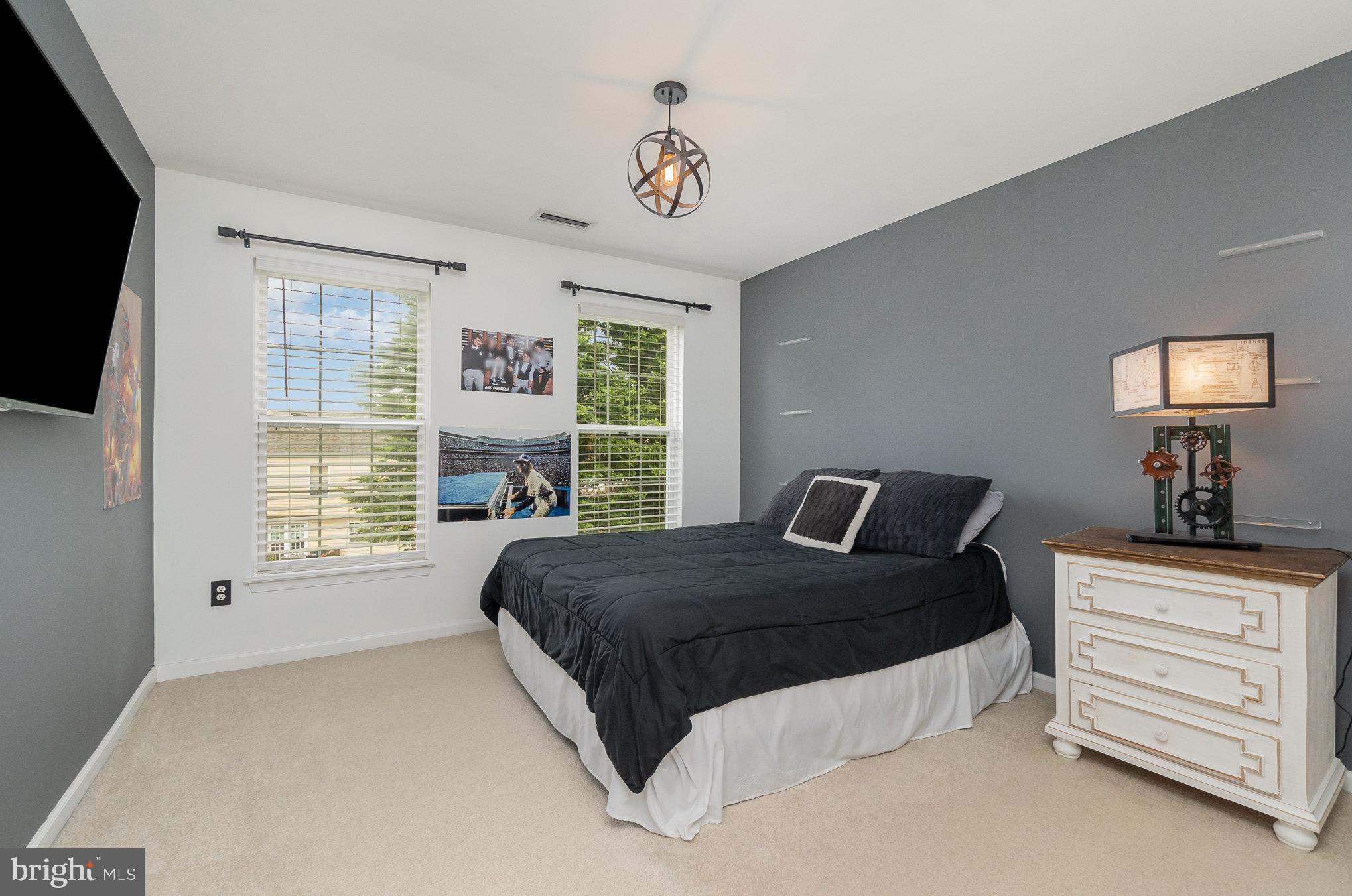 AMYCLAE EAST - Residential