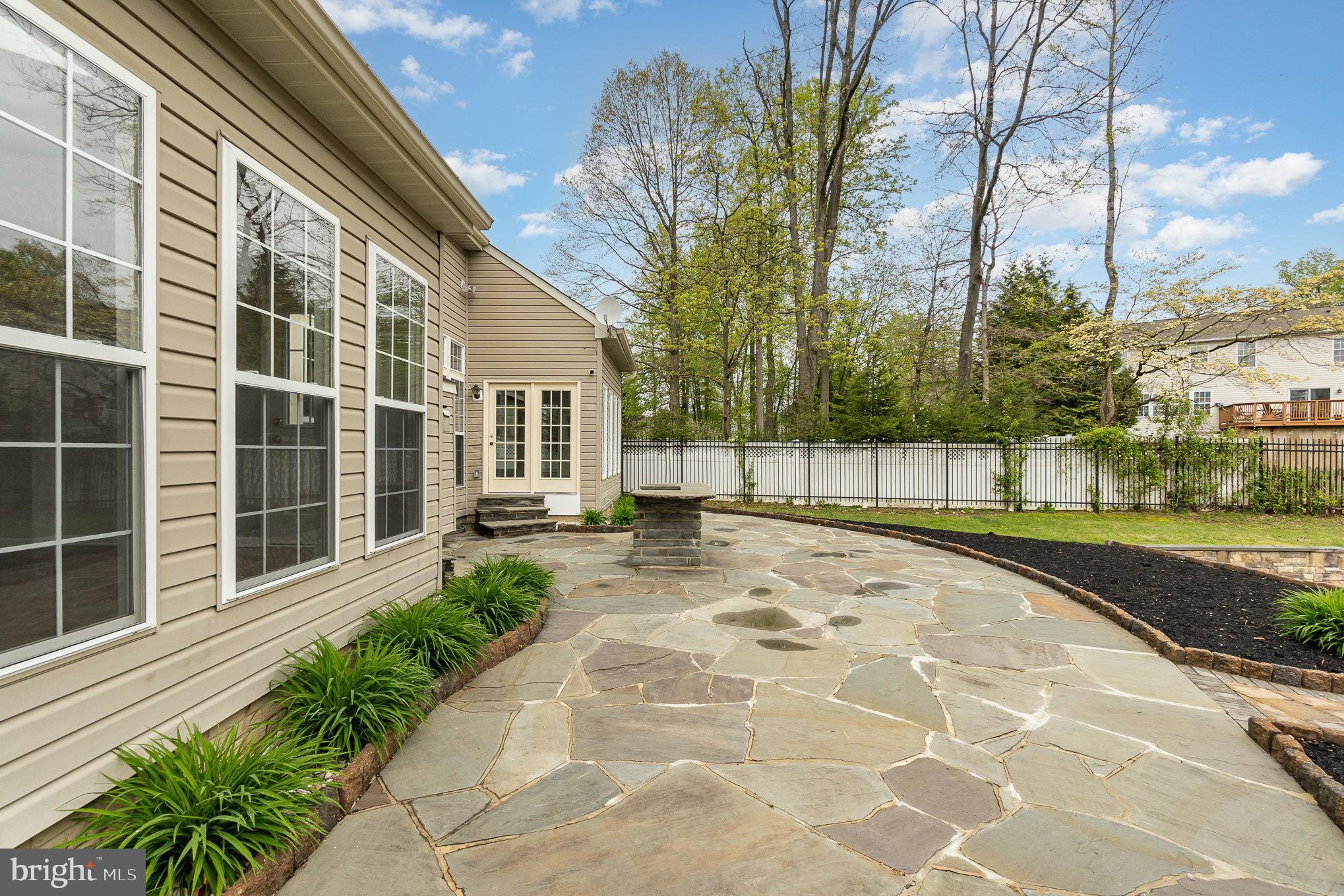 AMYCLAE EAST - Residential