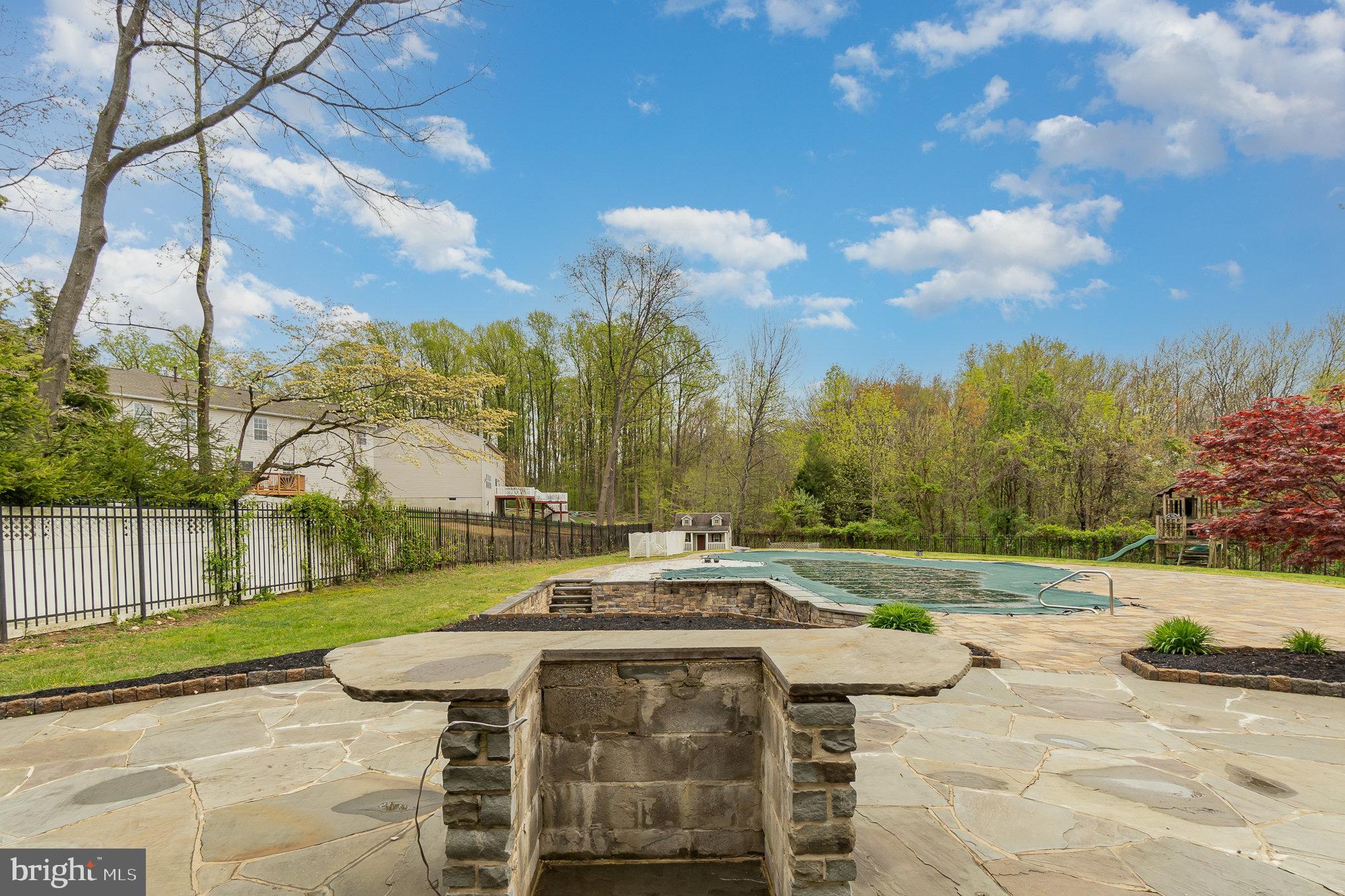 AMYCLAE EAST - Residential