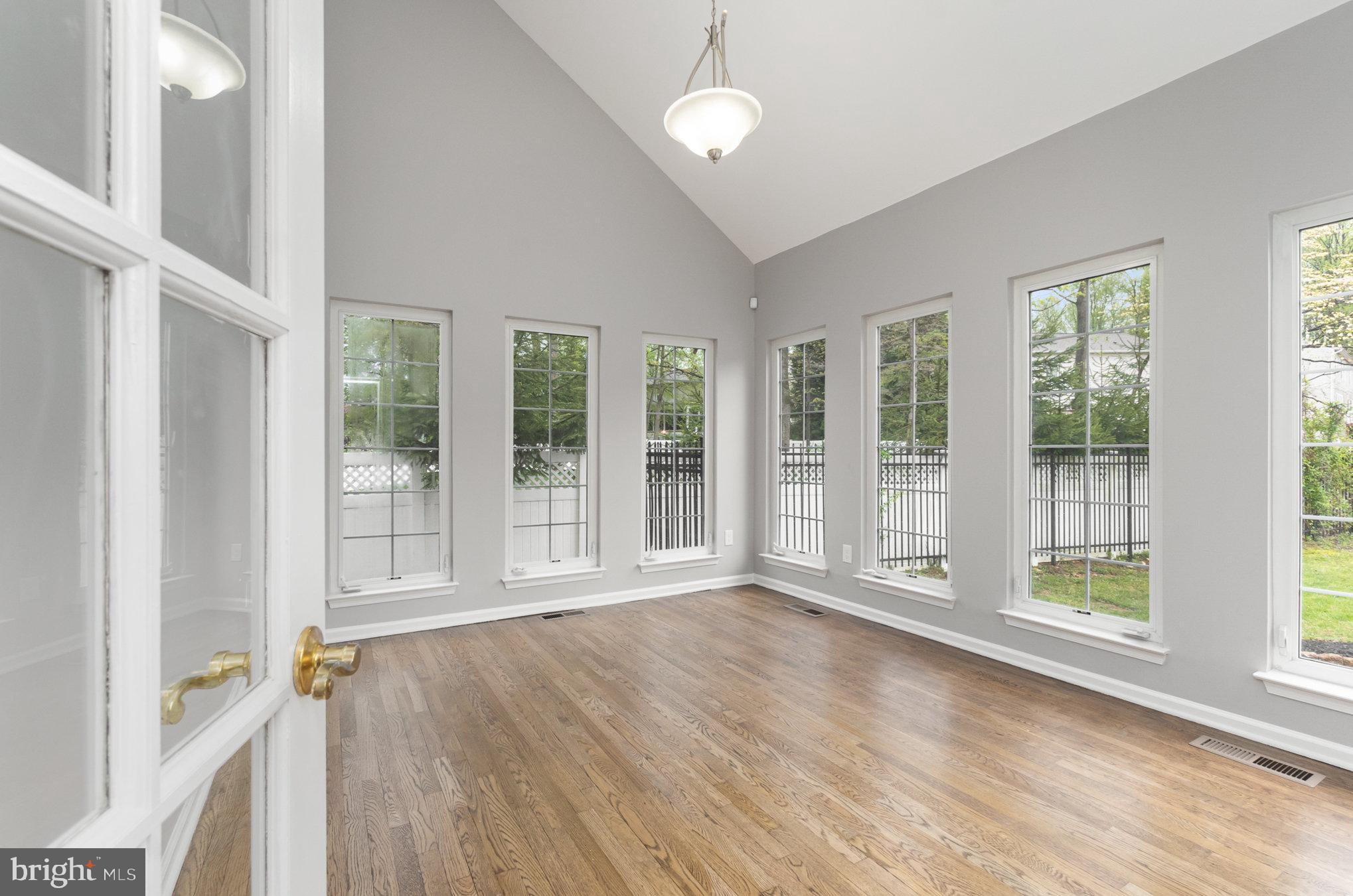 AMYCLAE EAST - Residential