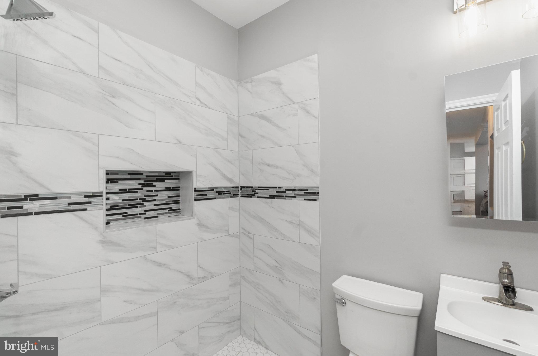 AMYCLAE EAST - Residential