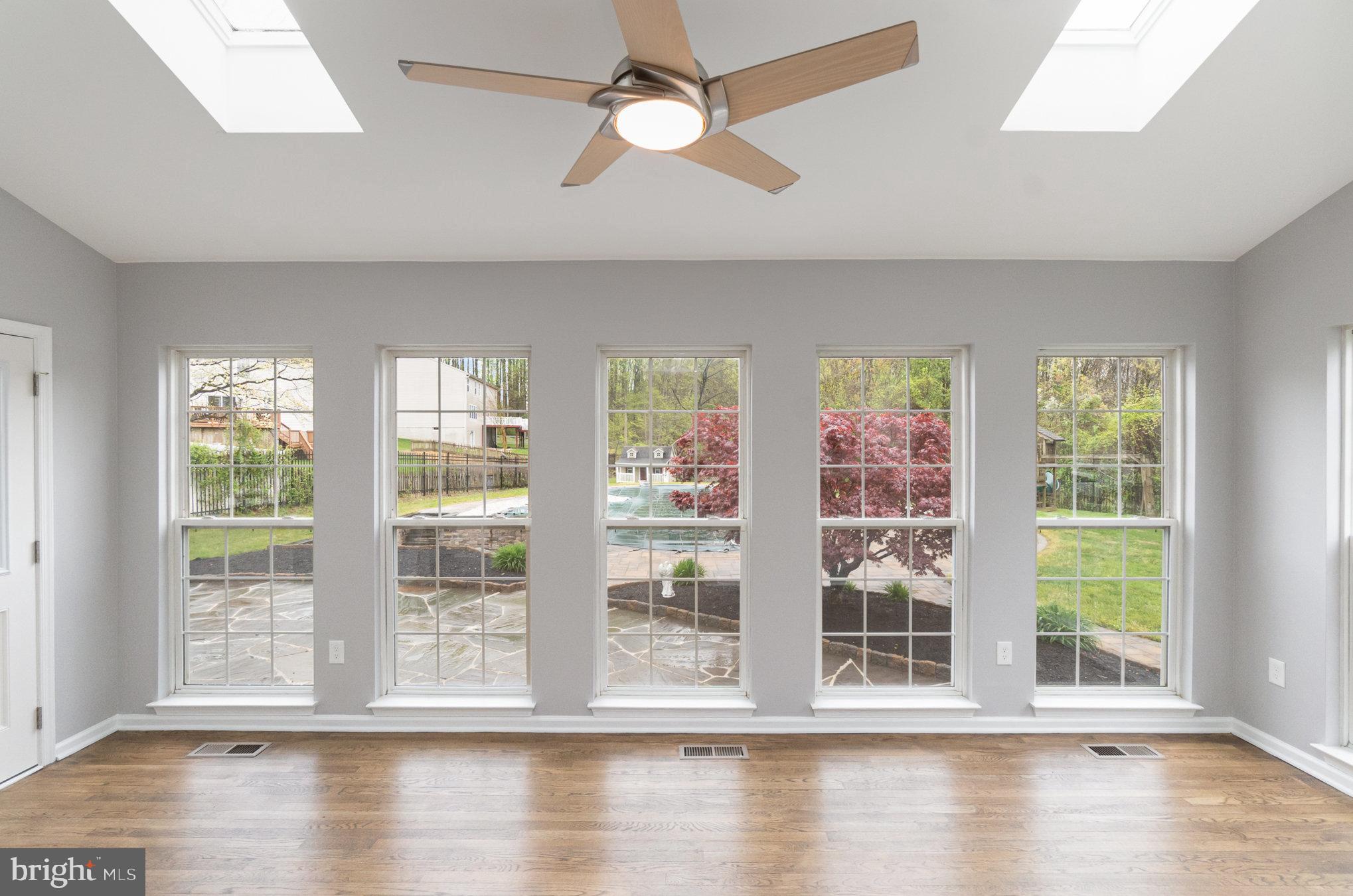 AMYCLAE EAST - Residential