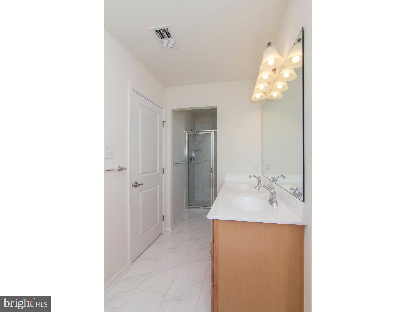 ANDALE GREEN - Residential Lease