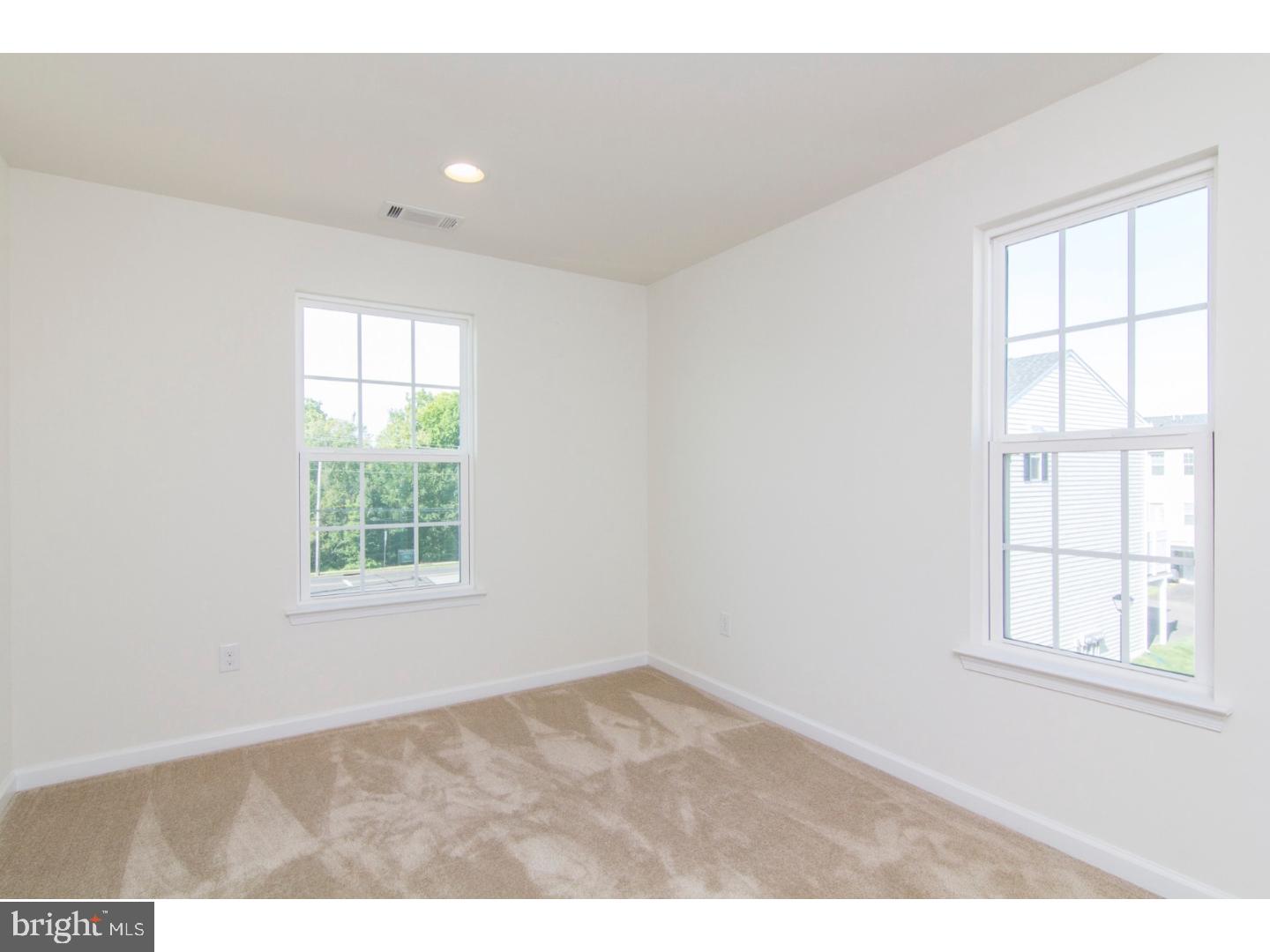 ANDALE GREEN - Residential Lease