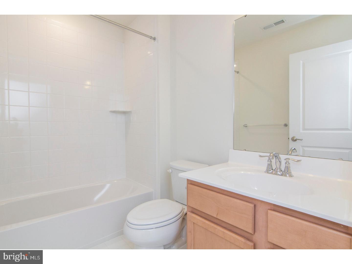 ANDALE GREEN - Residential Lease