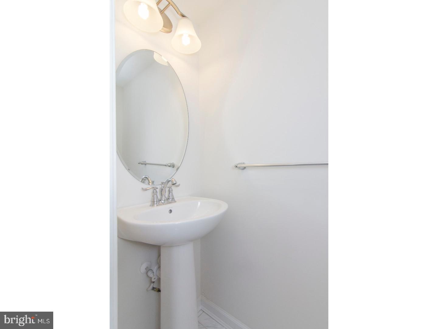 ANDALE GREEN - Residential Lease