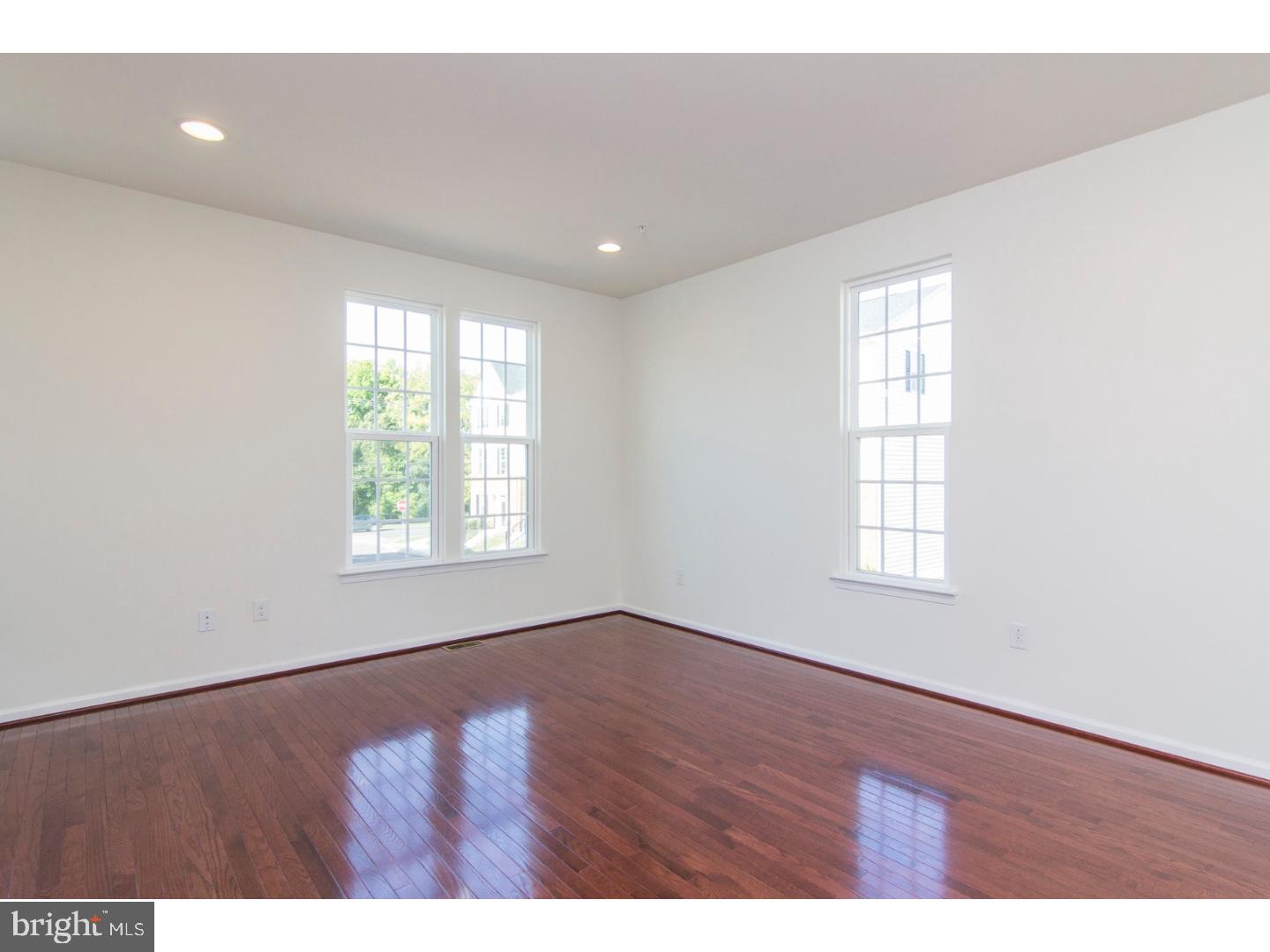 ANDALE GREEN - Residential Lease