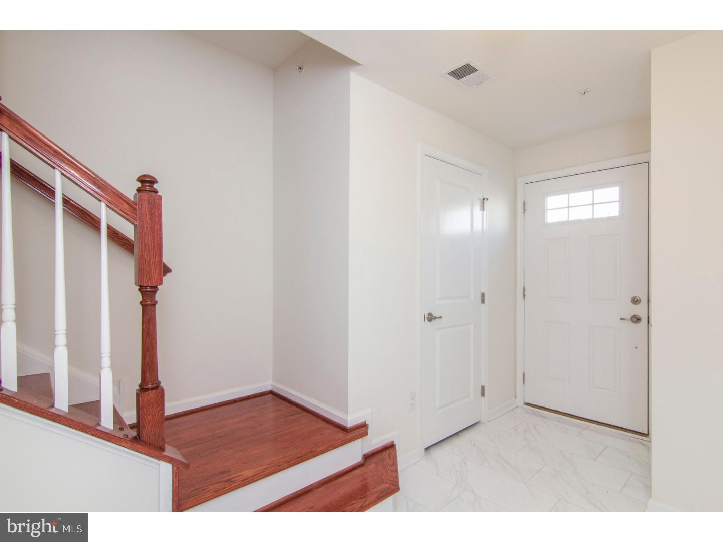 ANDALE GREEN - Residential Lease