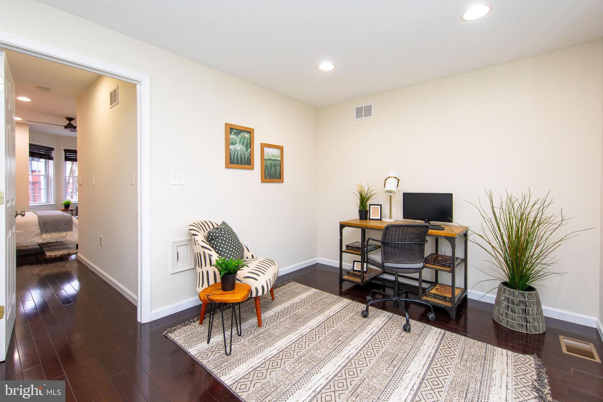 GRADUATE HOSPITAL - Residential