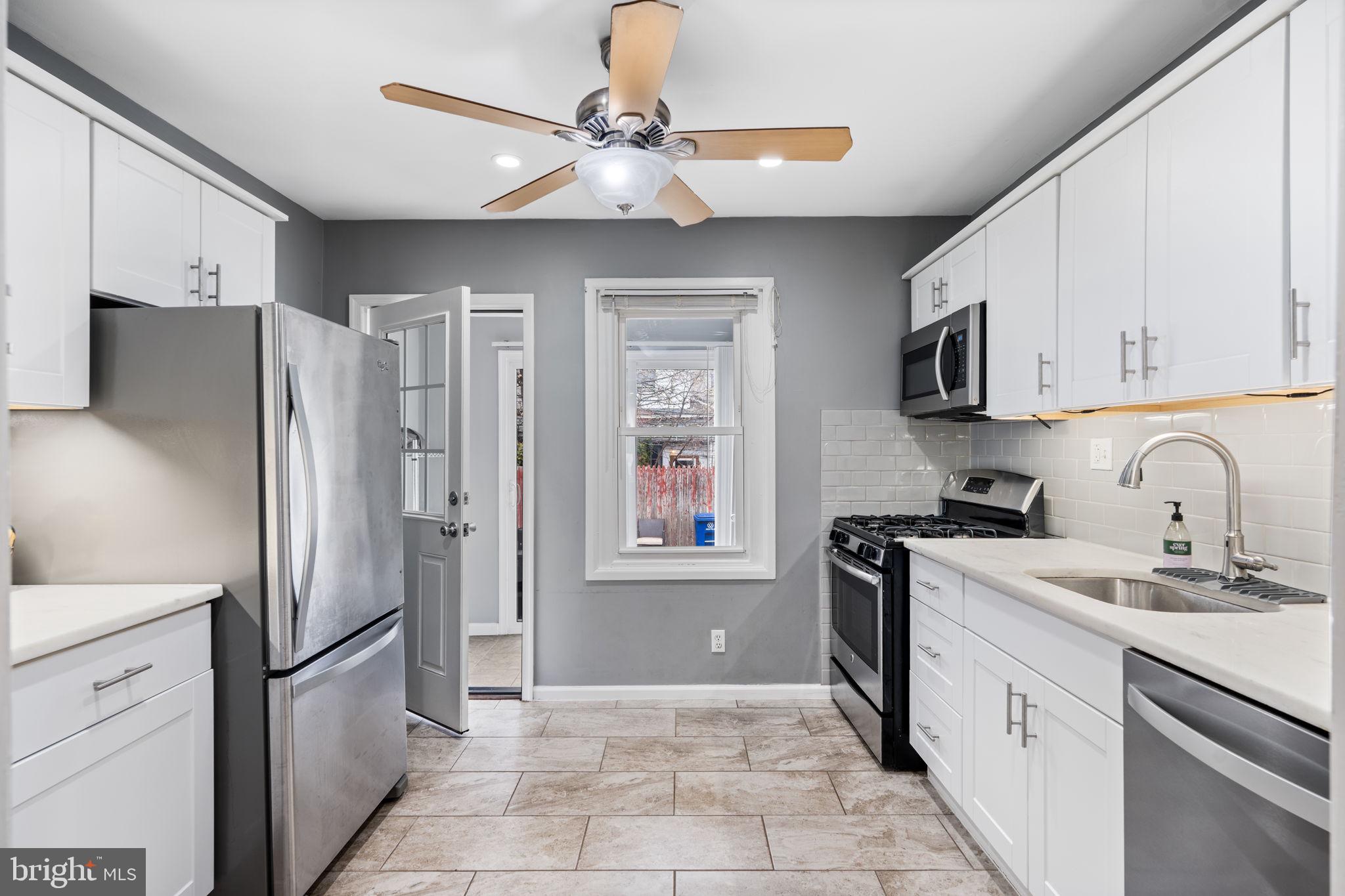 PORT RICHMOND - Residential