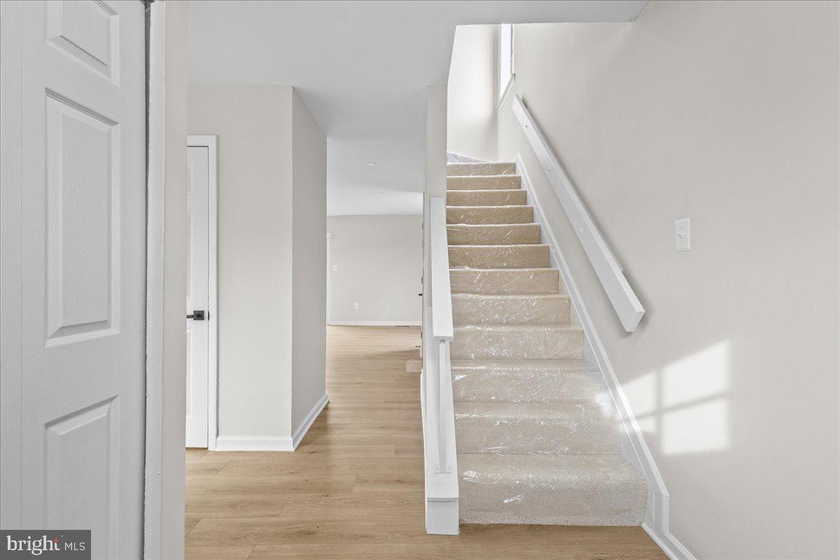 1360 BARNABY TERRACE SE