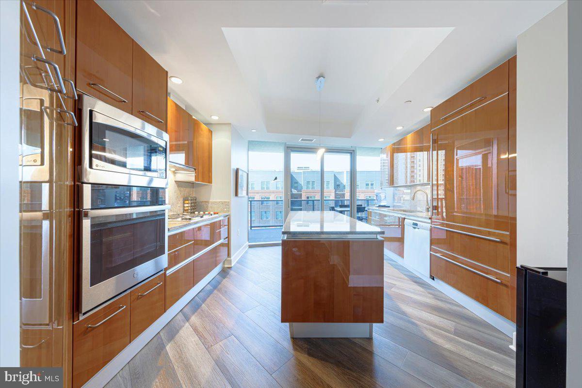 ROSSLYN - Residential