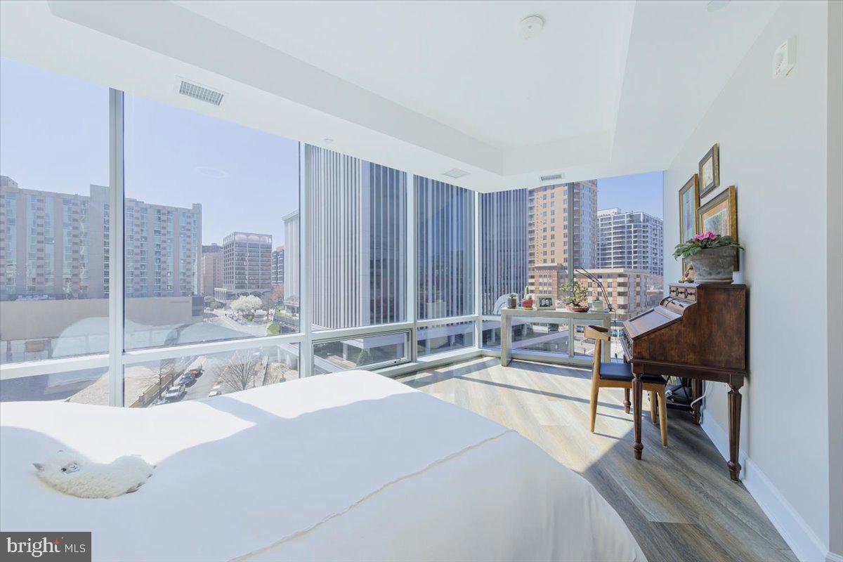 ROSSLYN - Residential