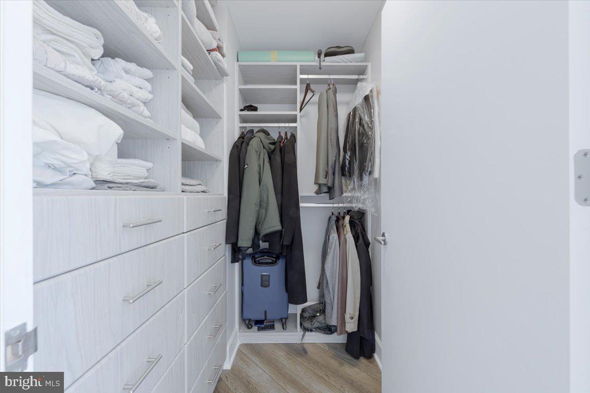 ROSSLYN - Residential