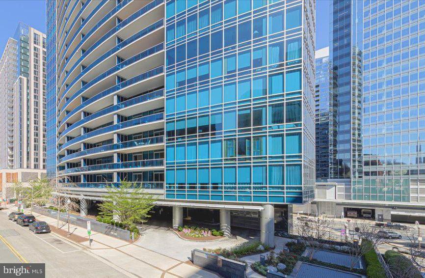 ROSSLYN - Residential