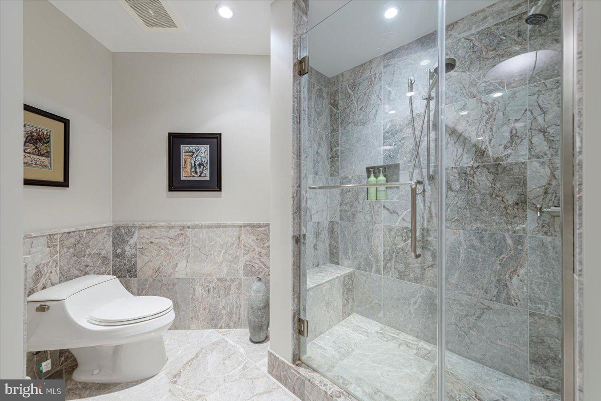 ROSSLYN - Residential