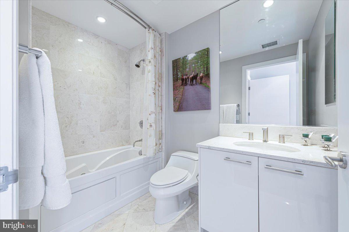 ROSSLYN - Residential