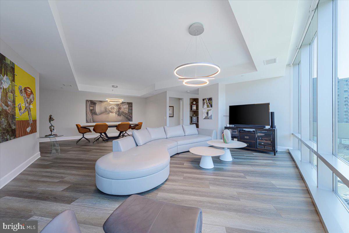 ROSSLYN - Residential