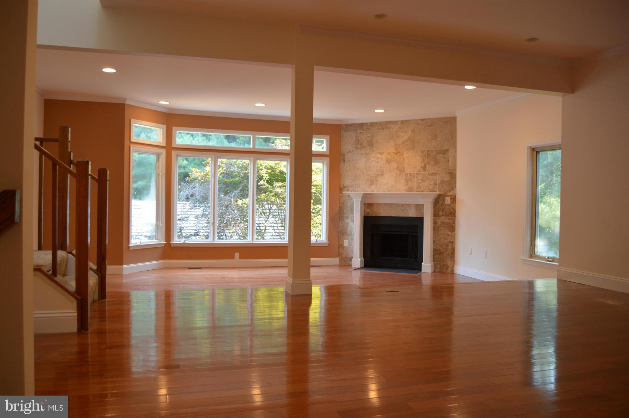 TIMBERLAWN - Residential