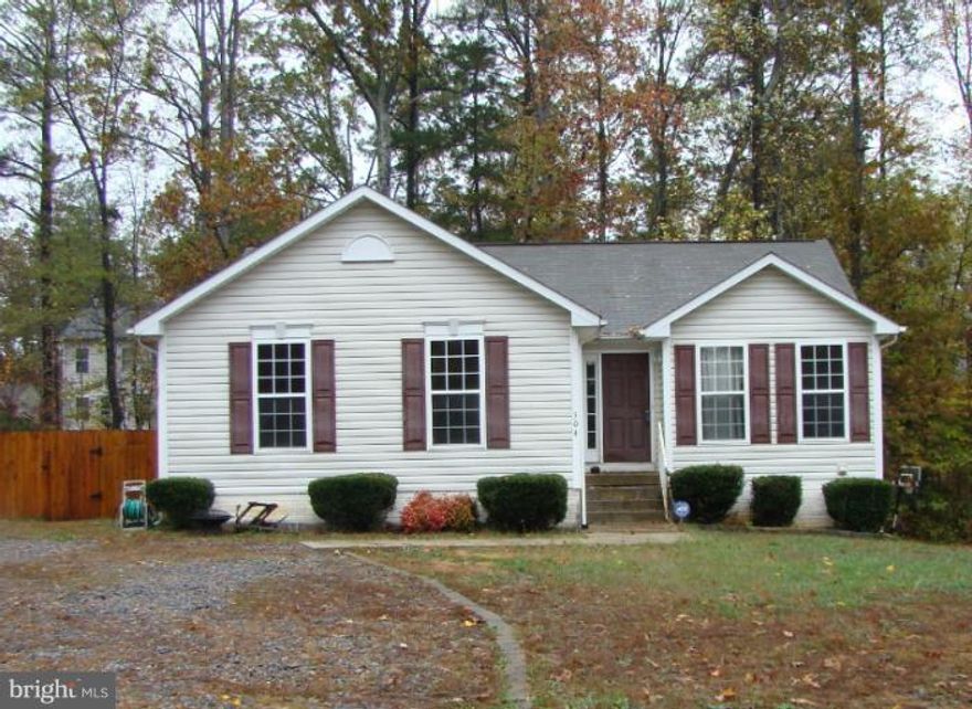 VERY LARGE HOME WAY BIGGER THAN IT LOOKS  3 BEDROOM 3 FULL BATHS WITH FULL FINISHED BASEMENT.EXTRA STORAGE SPACE HARD WOOD FLOORS. SUNKEN TUB AND SEPARATE SHOWER IN MASTER BATH. FENCED IN YARD!!!. ENJOY ALL HOA AMENITIES - 2 POOLS, 2 CLUB HOUSES,2 PAVILIONS, 2 TENNIS COURTS, 20 LAKES FOR BOATS AND MANY PLAY GROUNDS. OWNER PAYS MOVE IN FEES.CLOSE TO GATE CALL YOUR AGENT TODAY