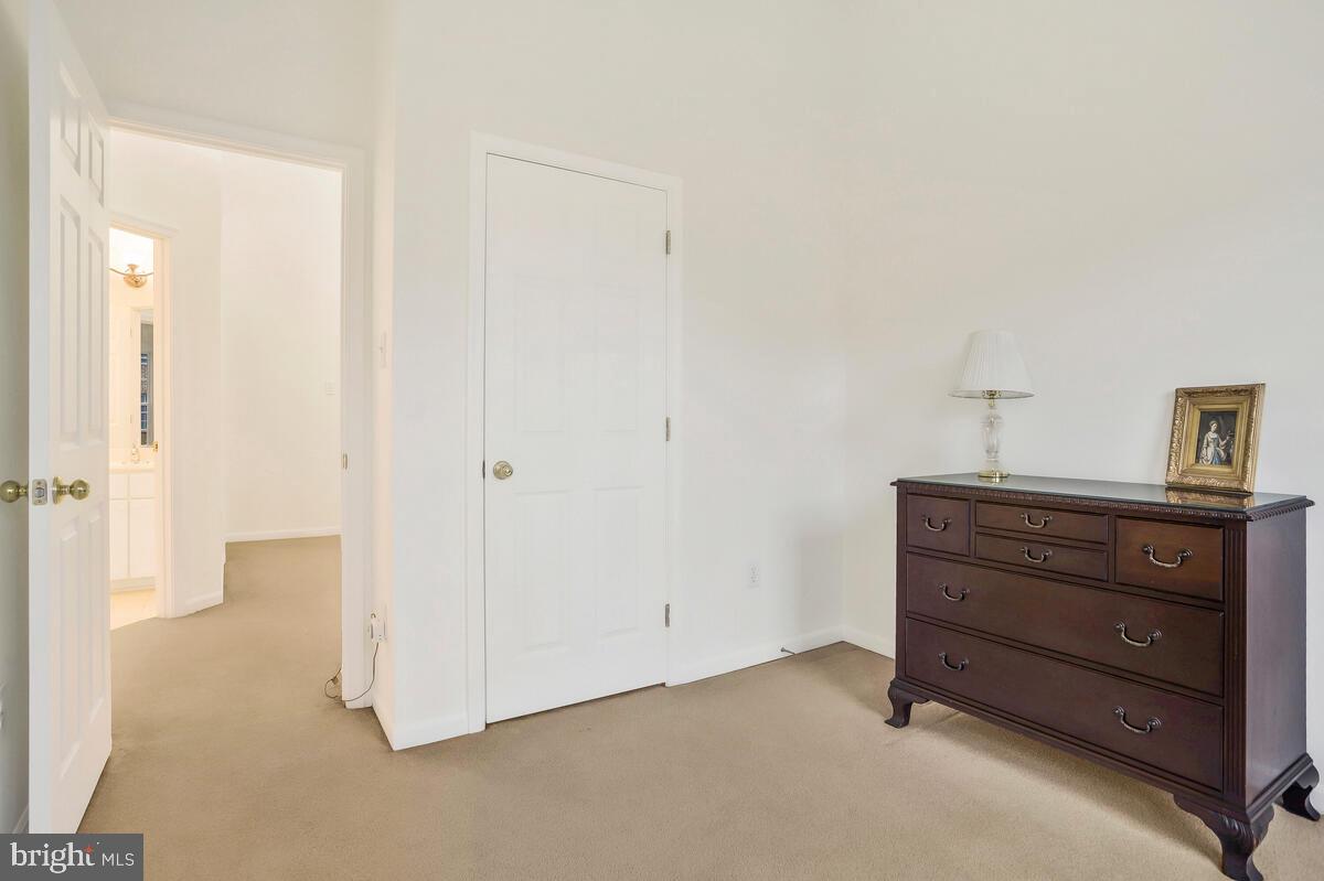 CLOPPERS MILL WEST - Residential