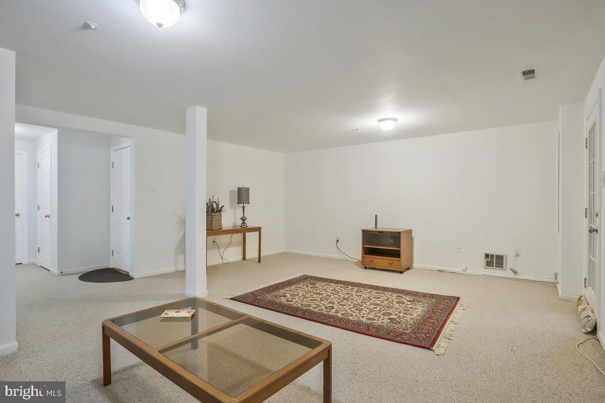 CLOPPERS MILL WEST - Residential