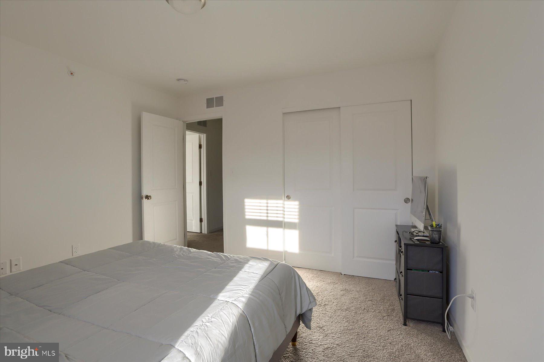 EASTVALE GROVE - Residential