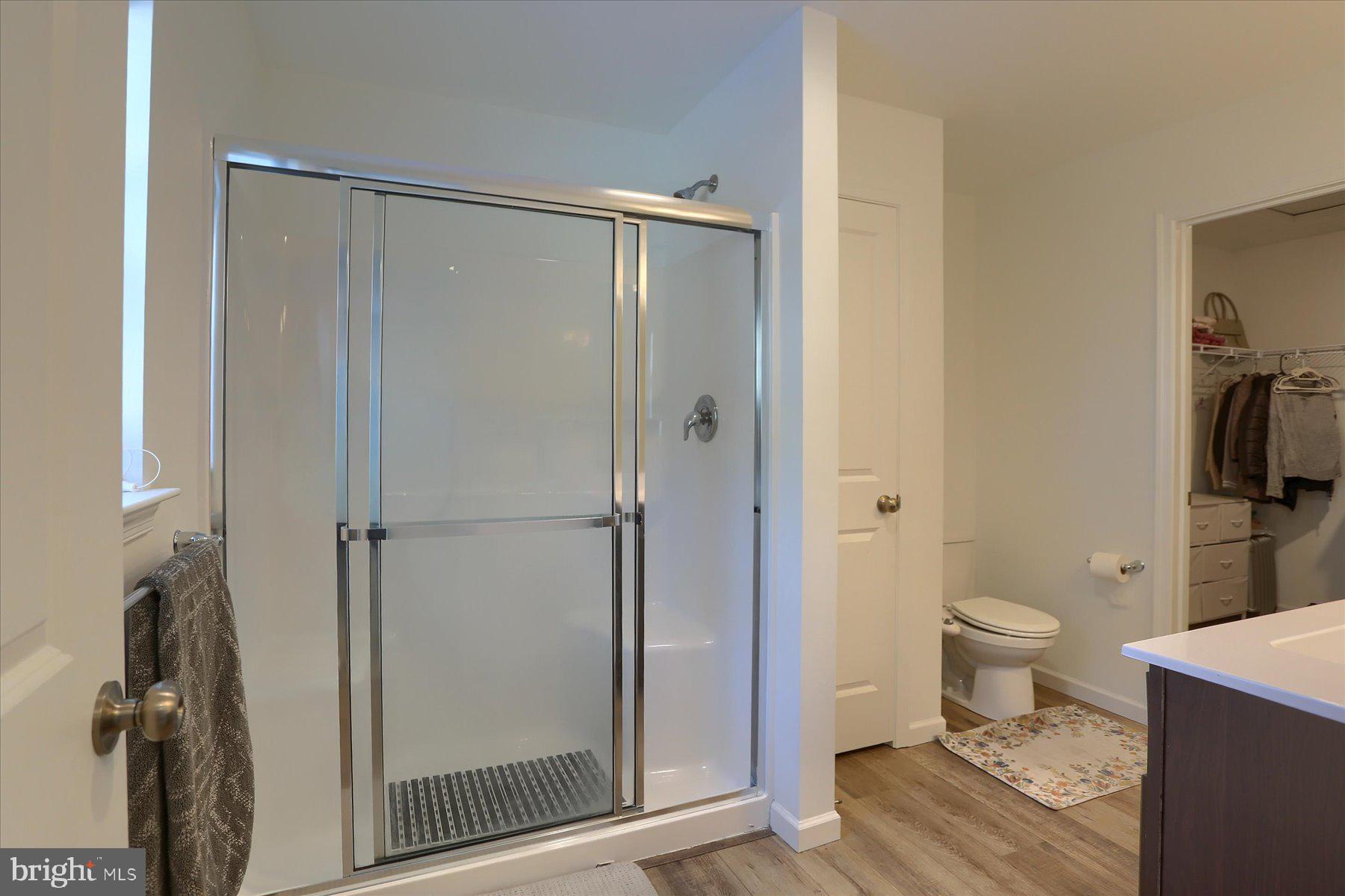 EASTVALE GROVE - Residential