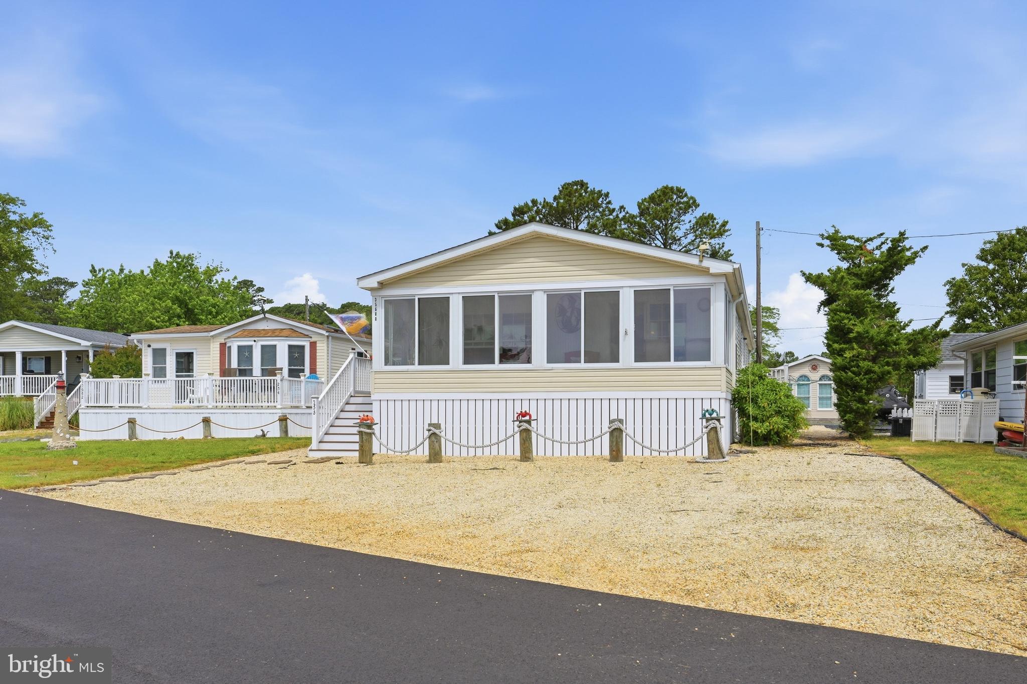 35688 E HARBOR DRIVE 53692