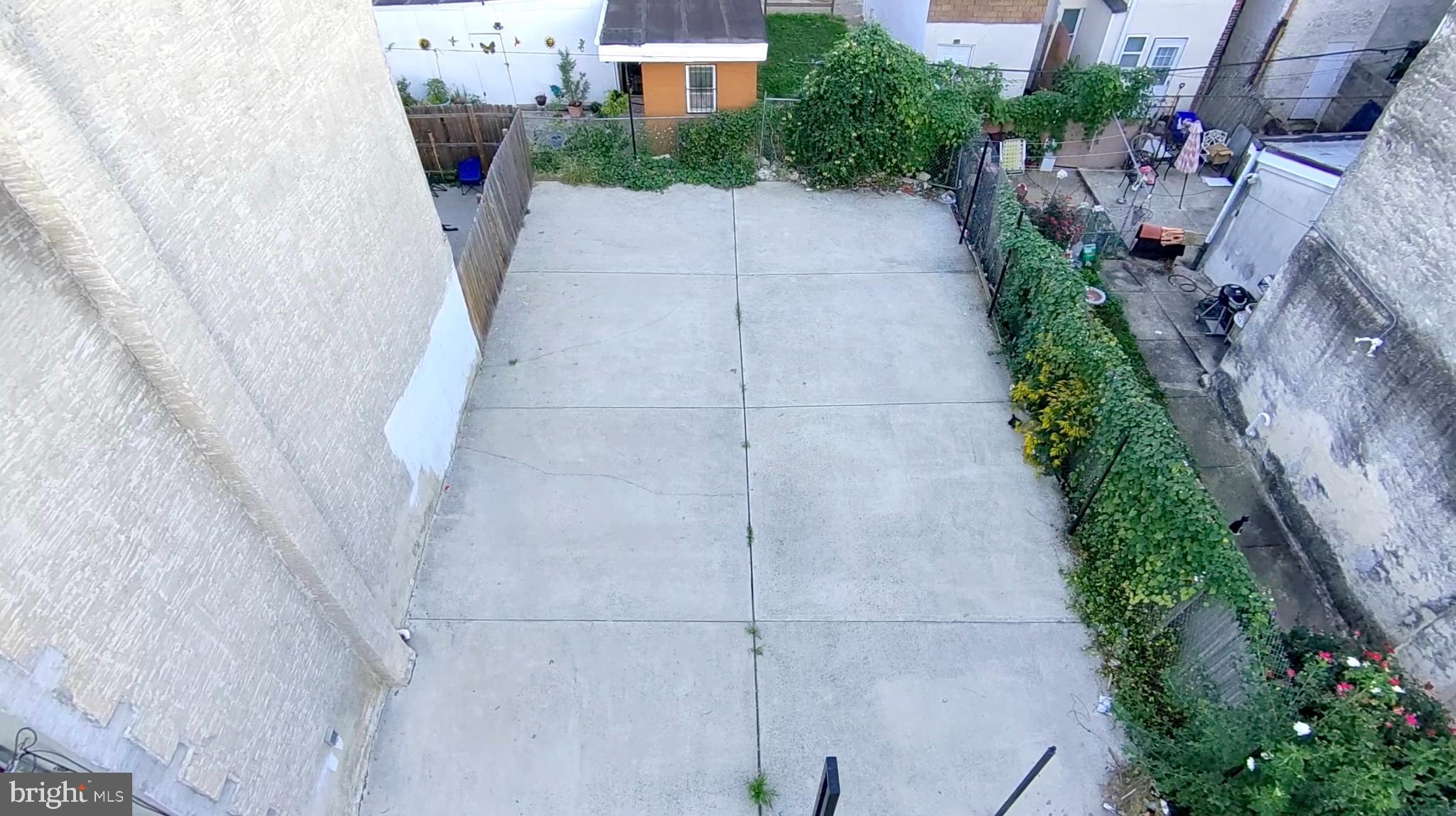 NORRIS SQUARE - Land