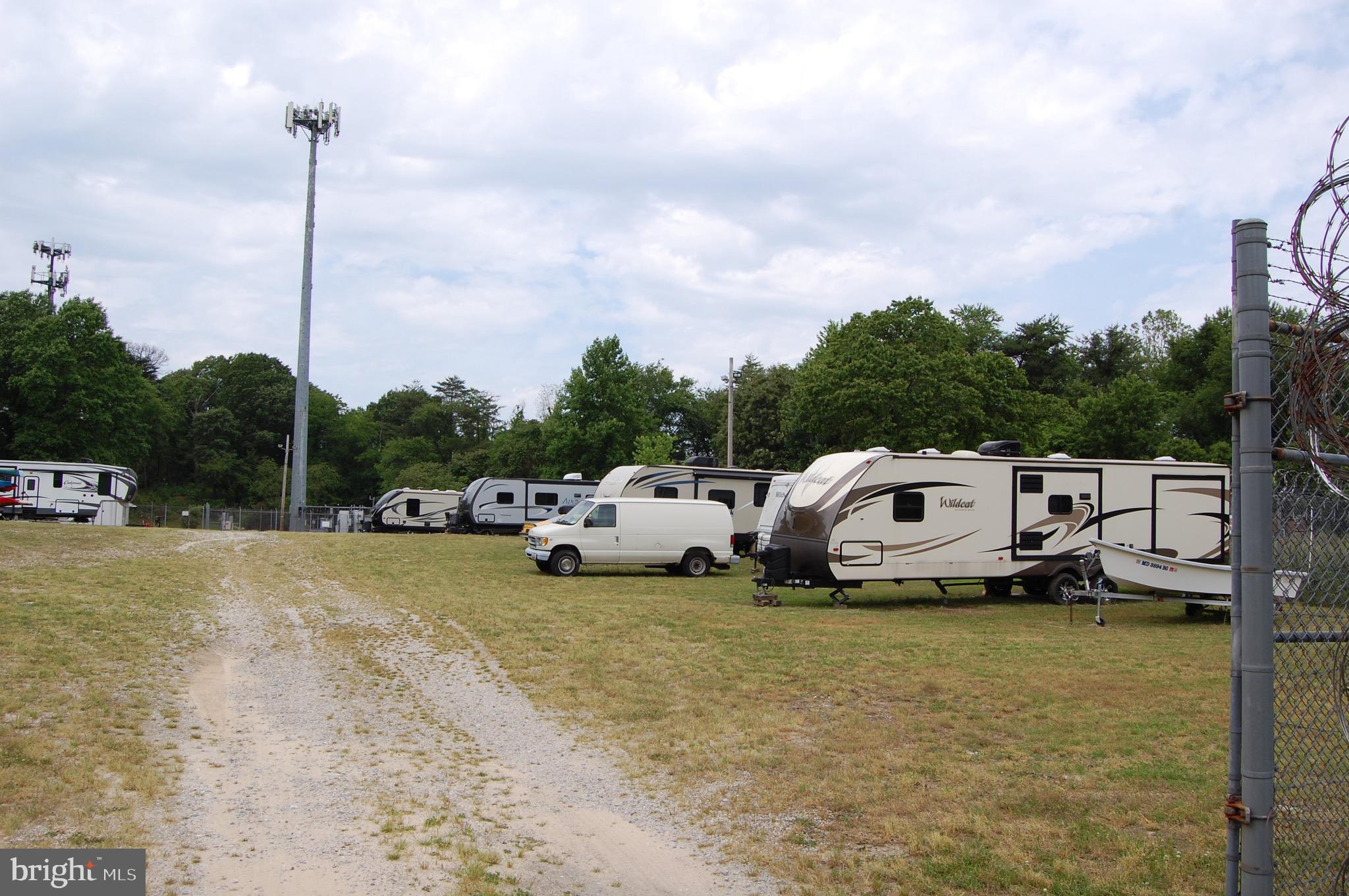 ELIZABETHS LANDING - Residential